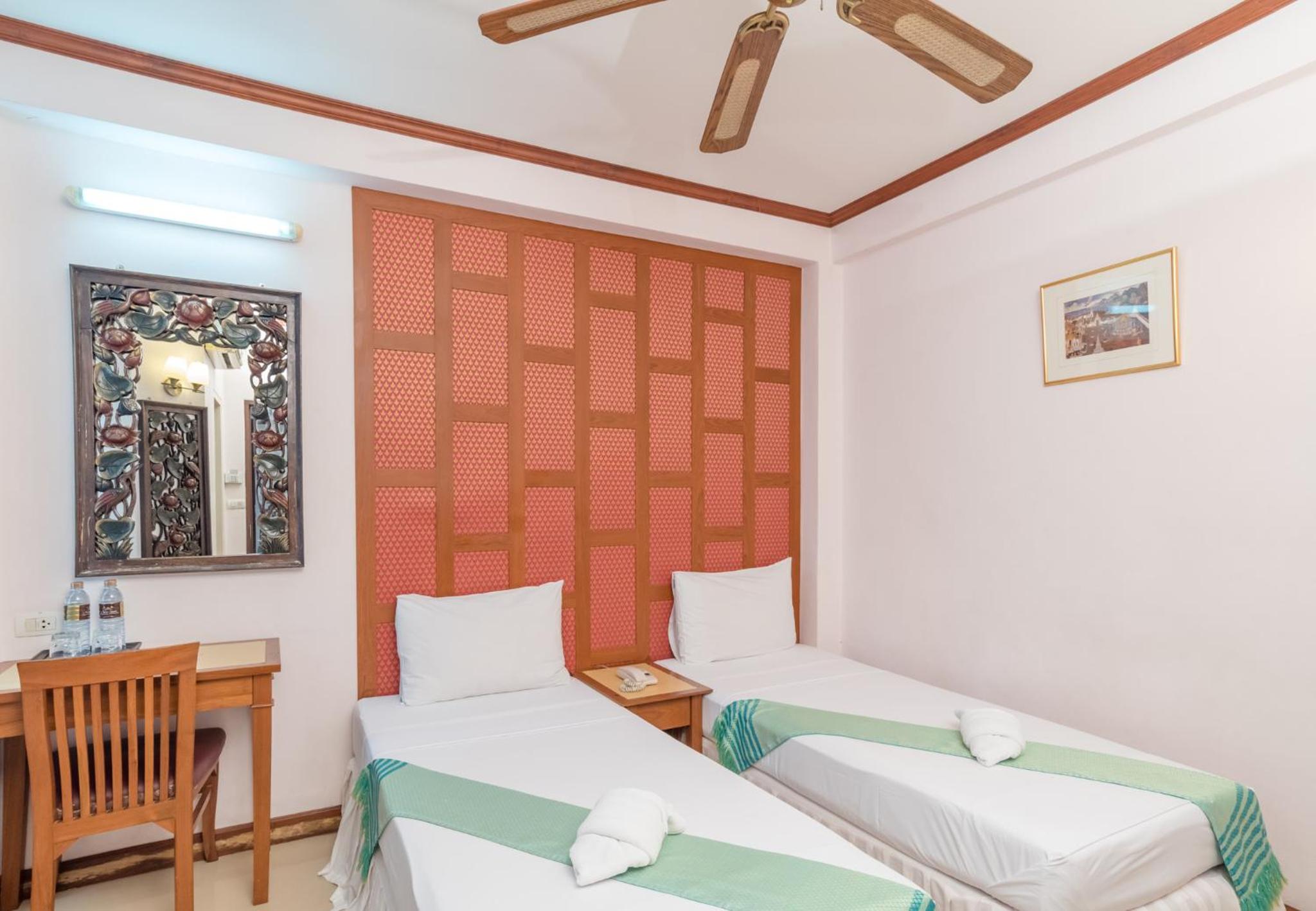 Standard Twin Room photo 2