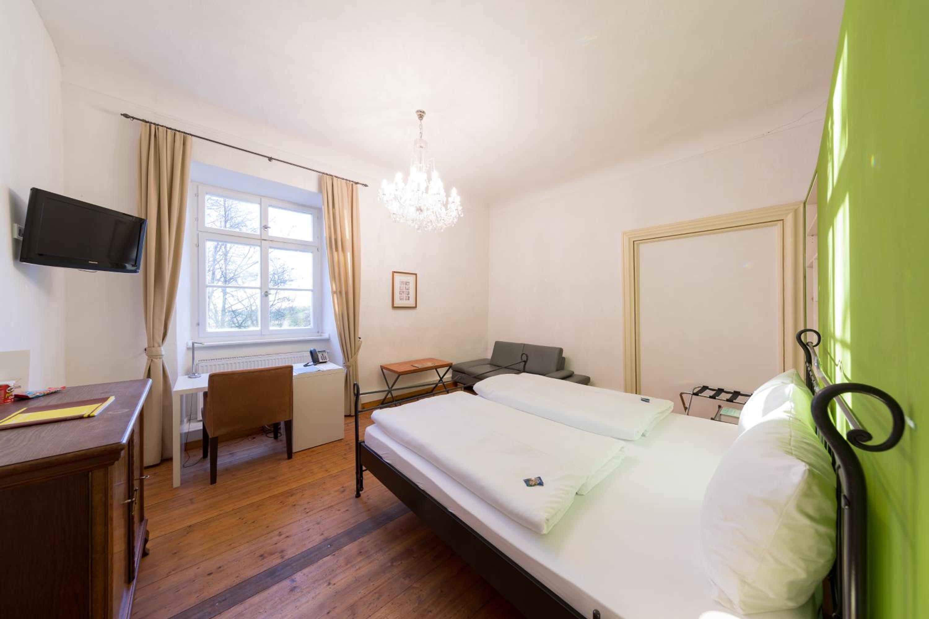 Double Room in Castle photo 1