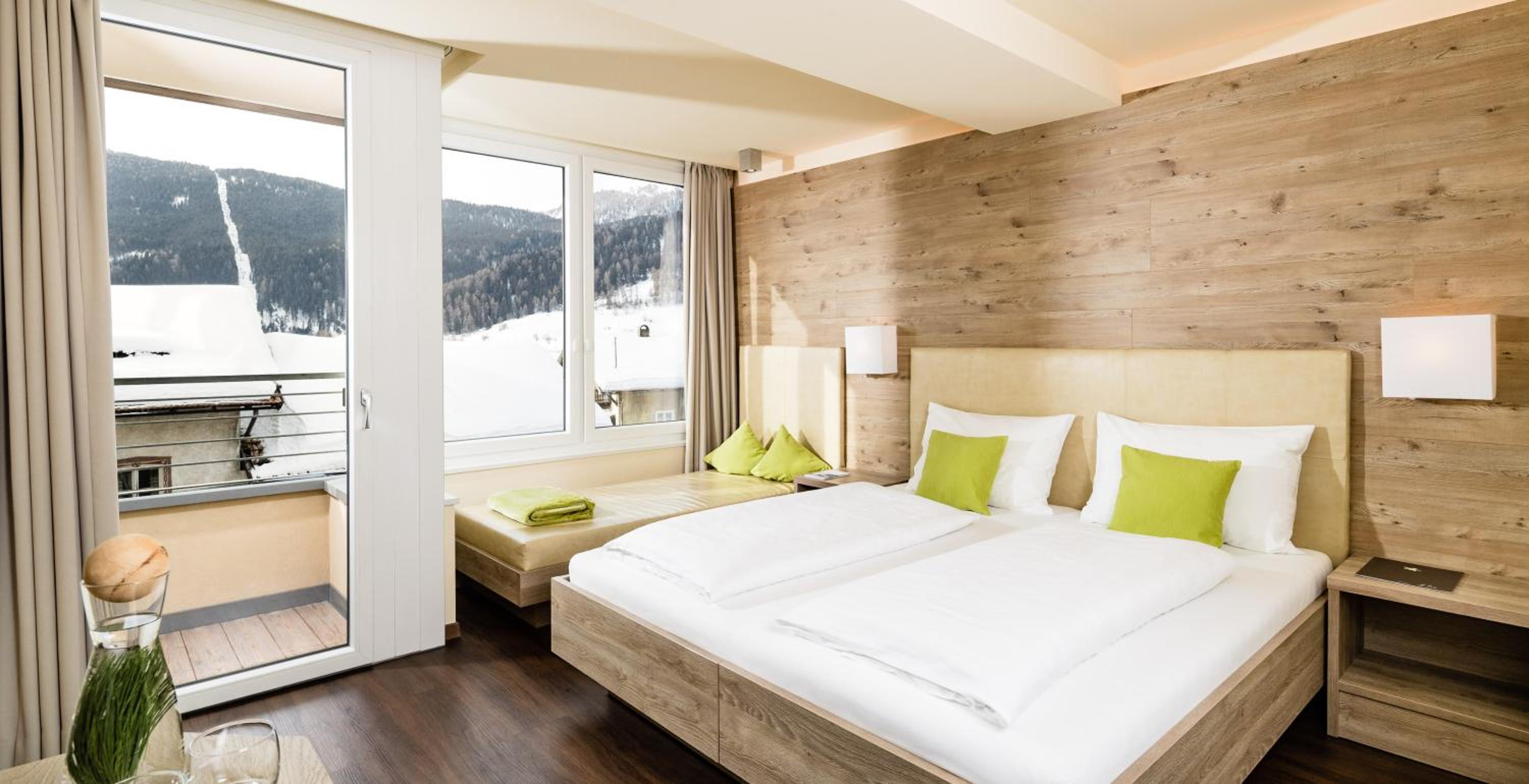 Standard Double Room with Lake View photo 1