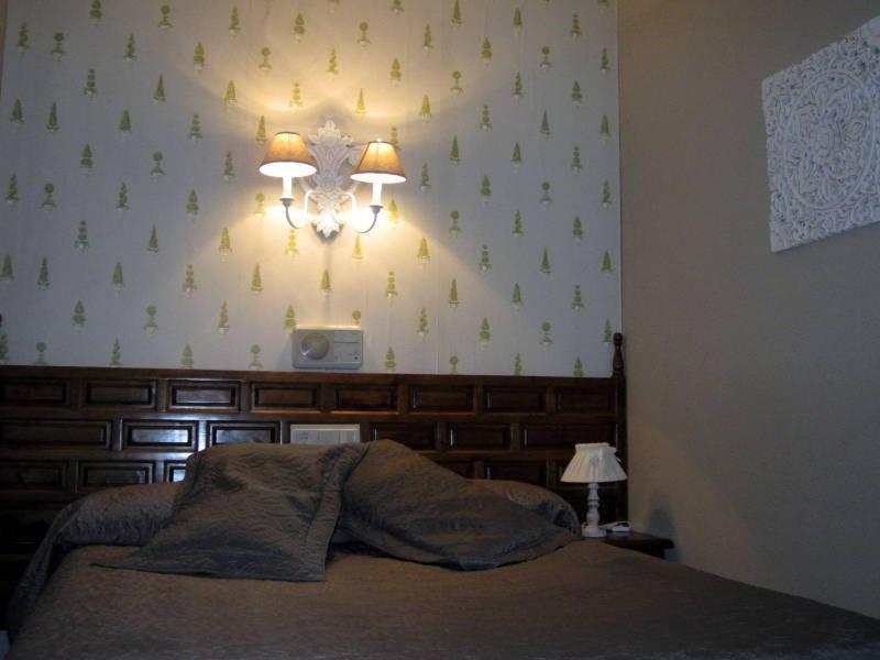 Double or Twin Room - Photo 4