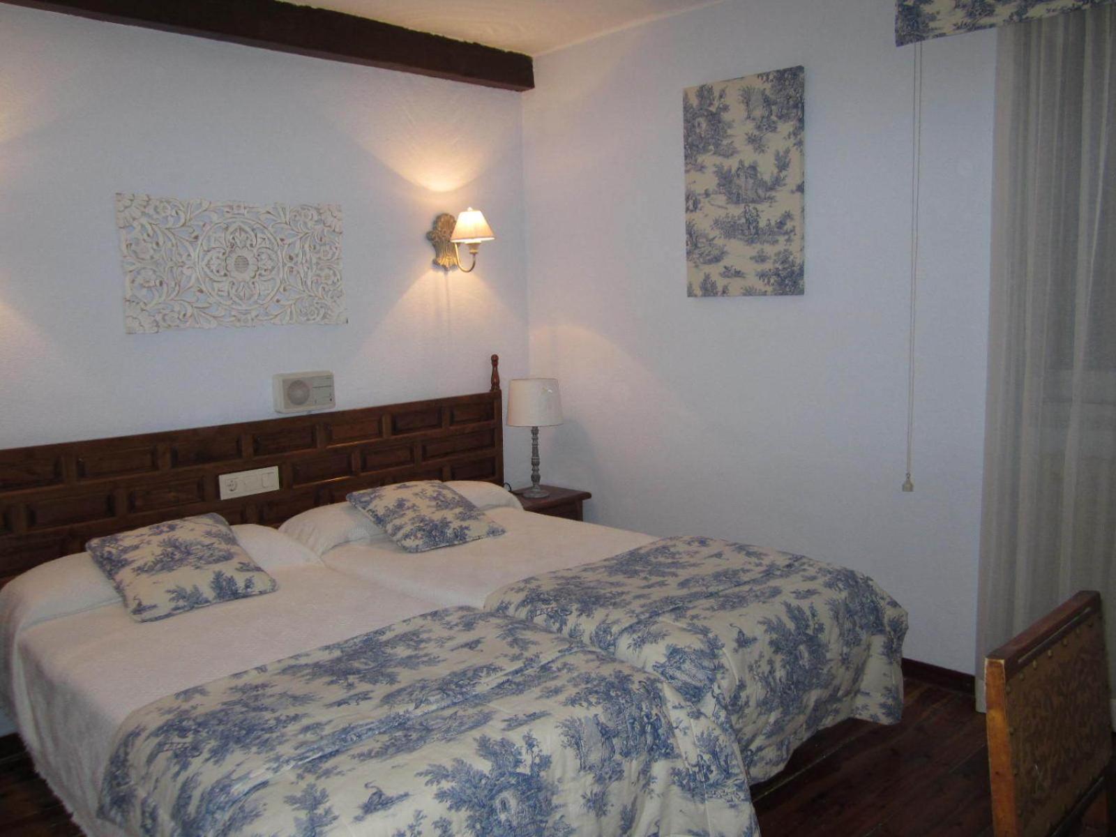 Double or Twin Room - Photo 21