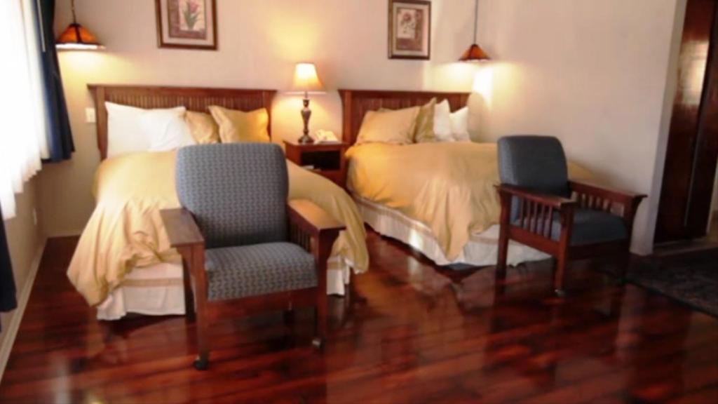 Double Room with Two Double Beds - Photo 4