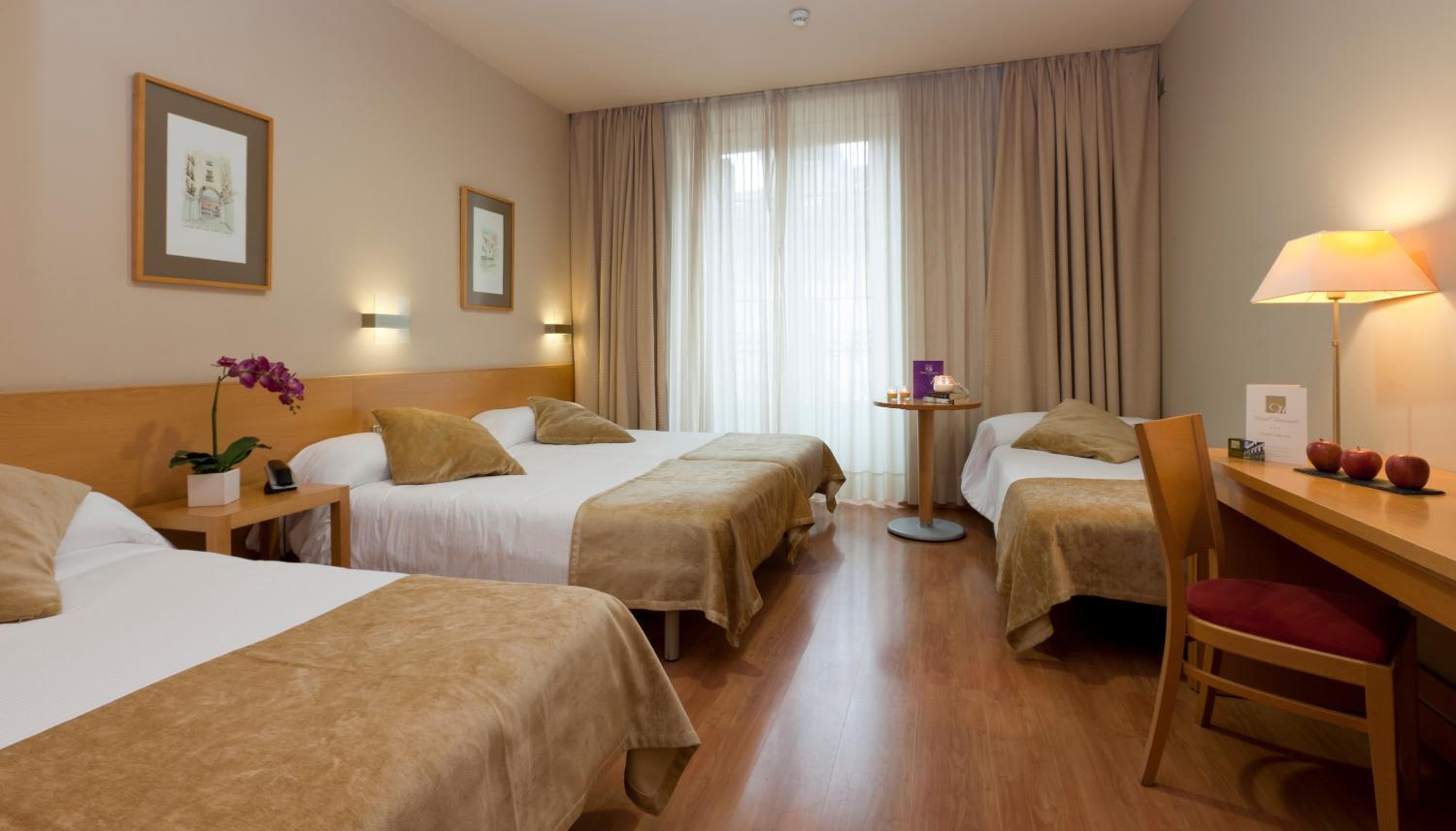 Triple Room
