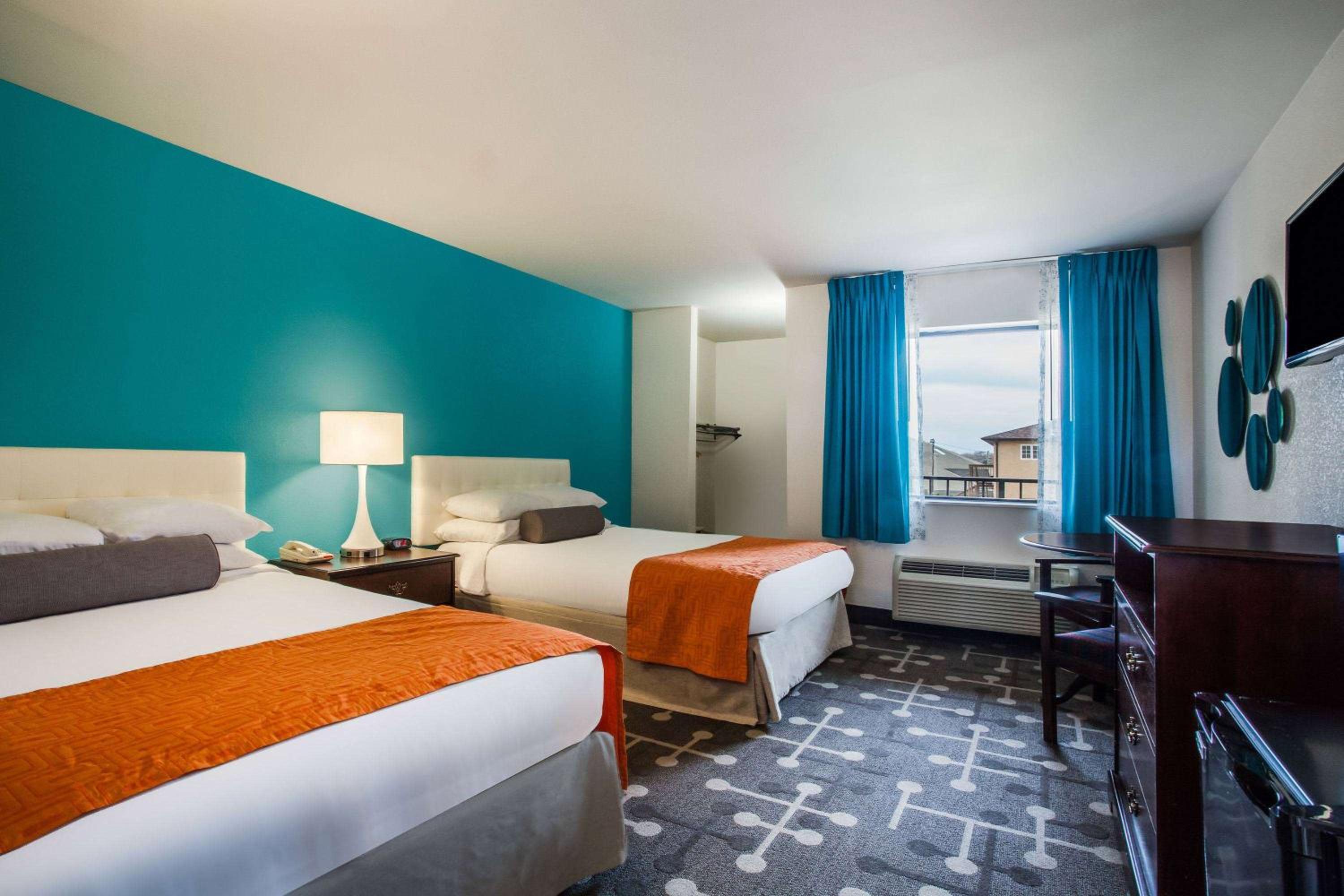 Doubel Room with Two Double Beds  -Non-Smoking  - Photo 1