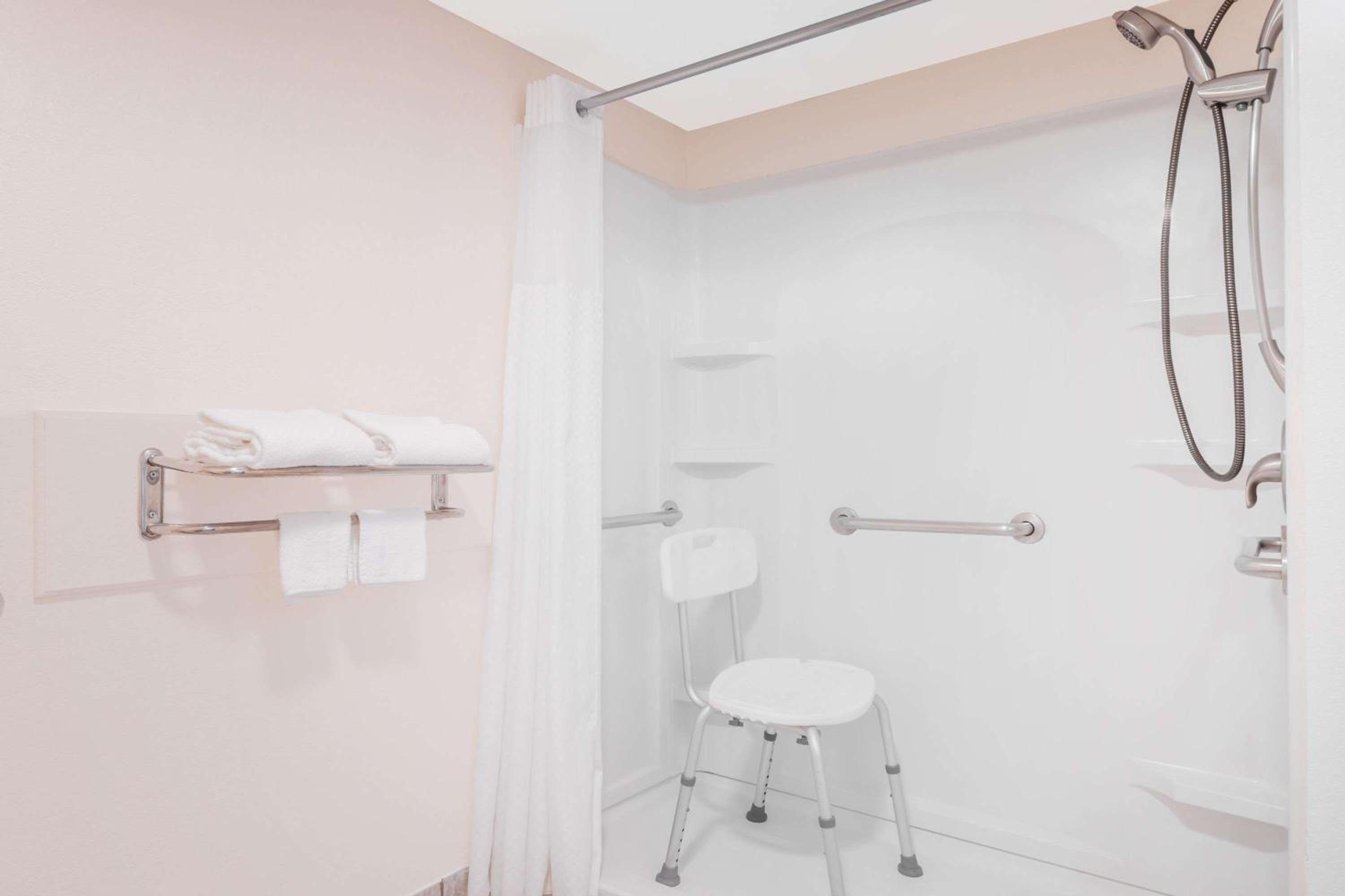 Regency Inn & Suites-Hamilton Place, Zdjęcie 5