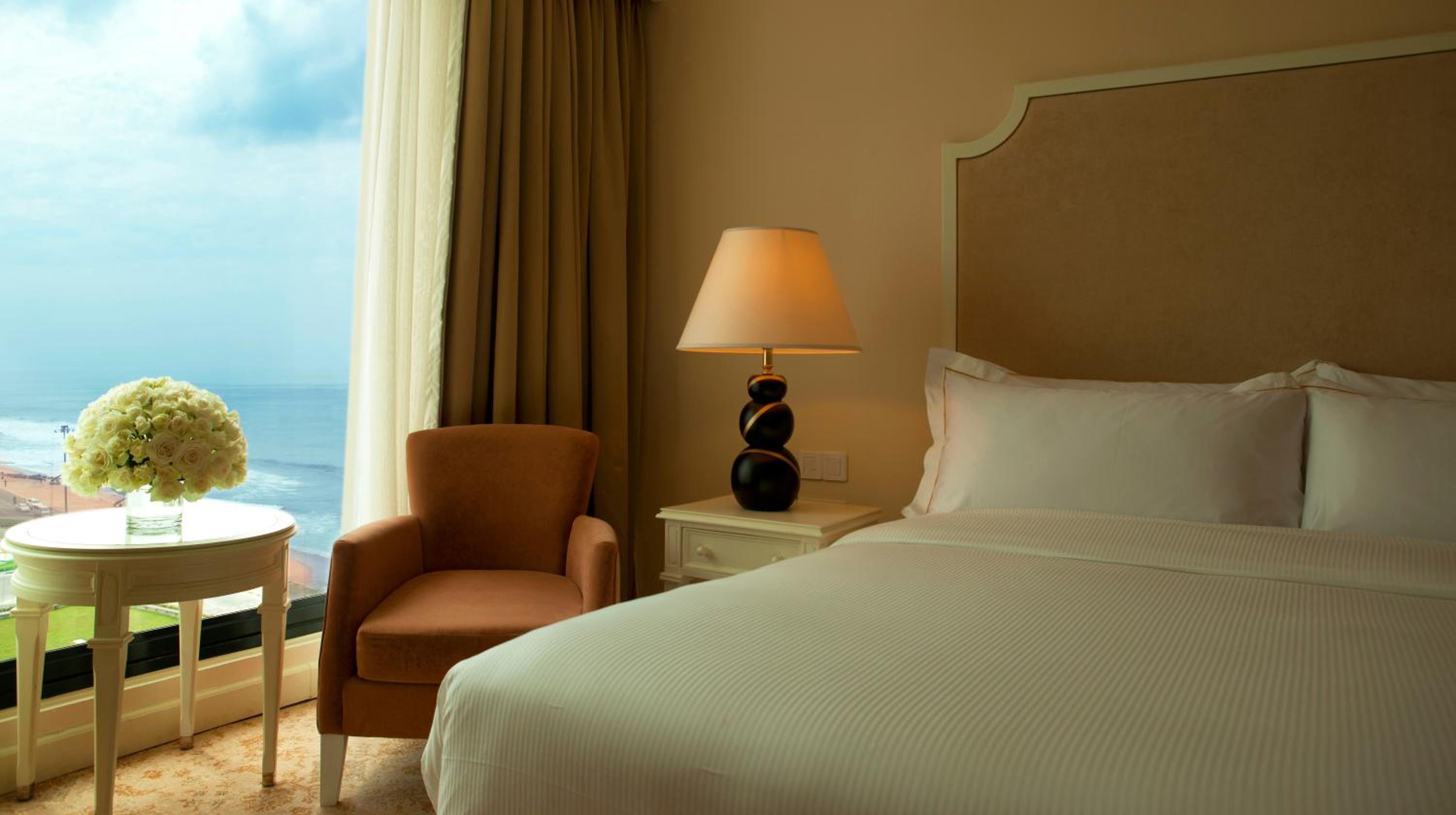 Deluxe Room - Photo 7