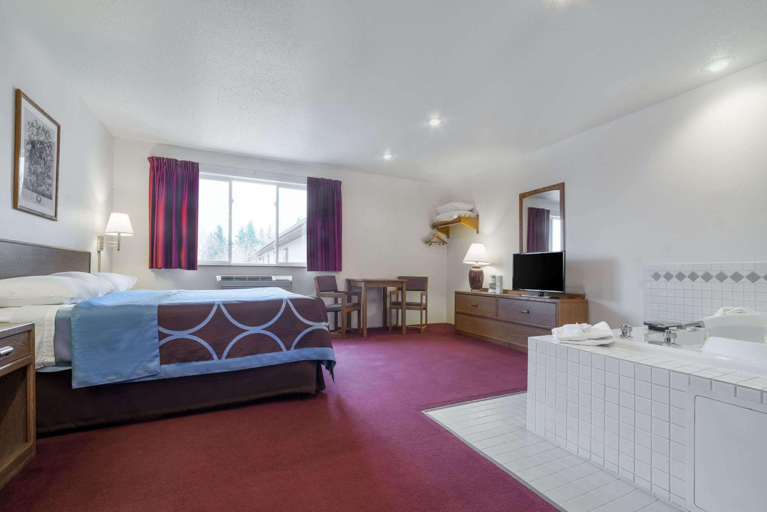 King Studio Suite - Non-Smoking - Photo 11