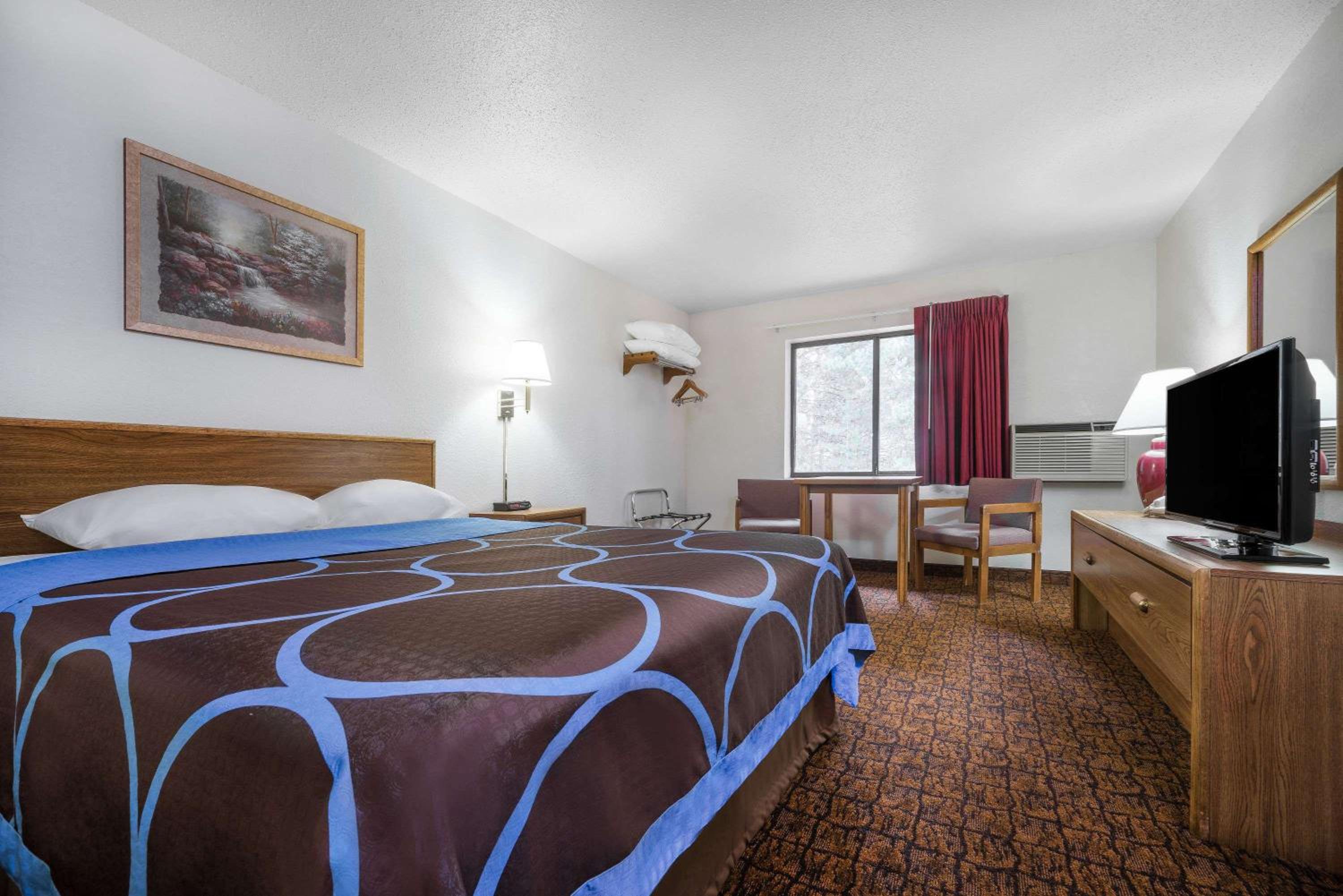 King Room - Non-Smoking - Photo 1