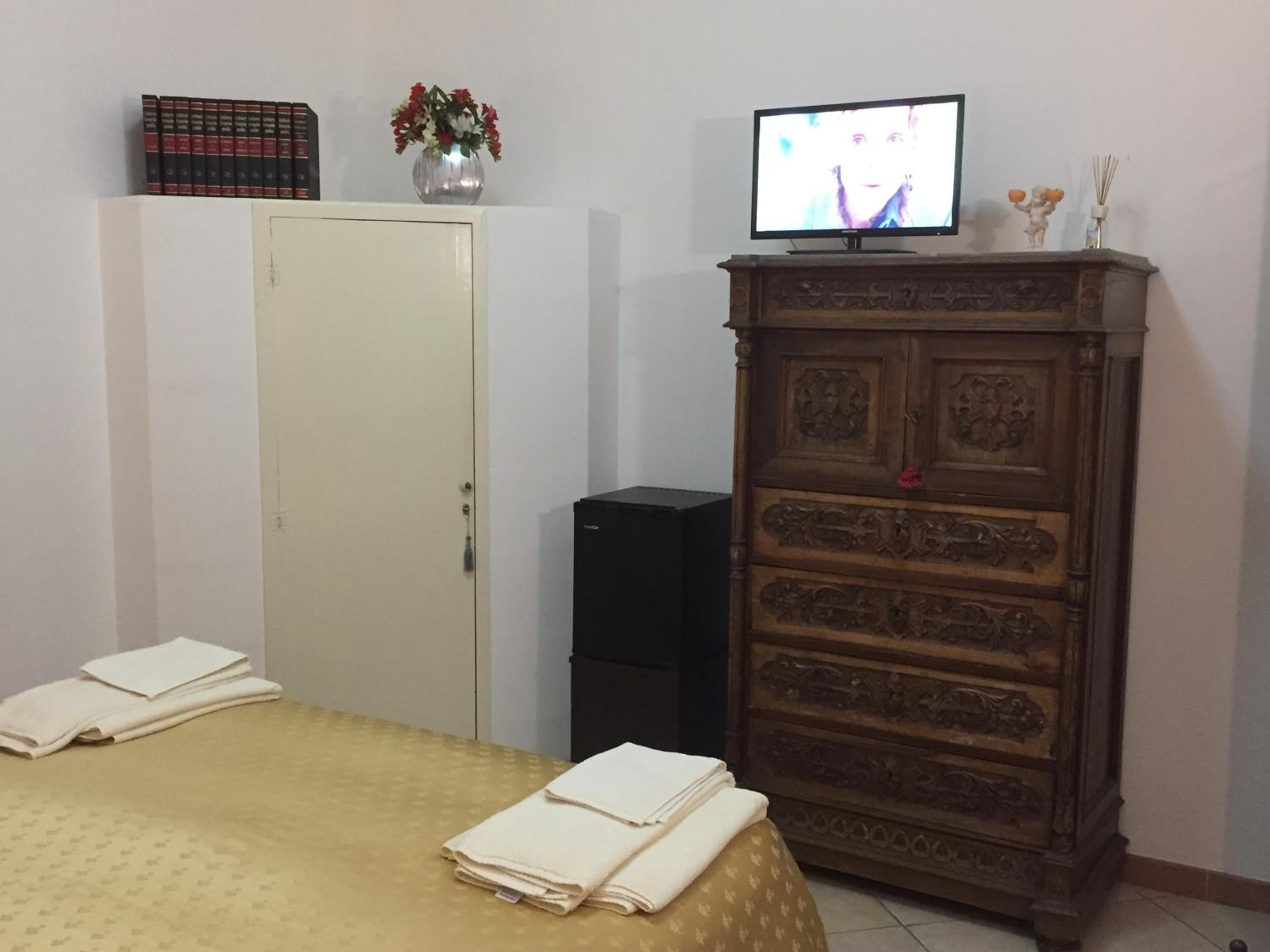 Double or Twin Room photo 3