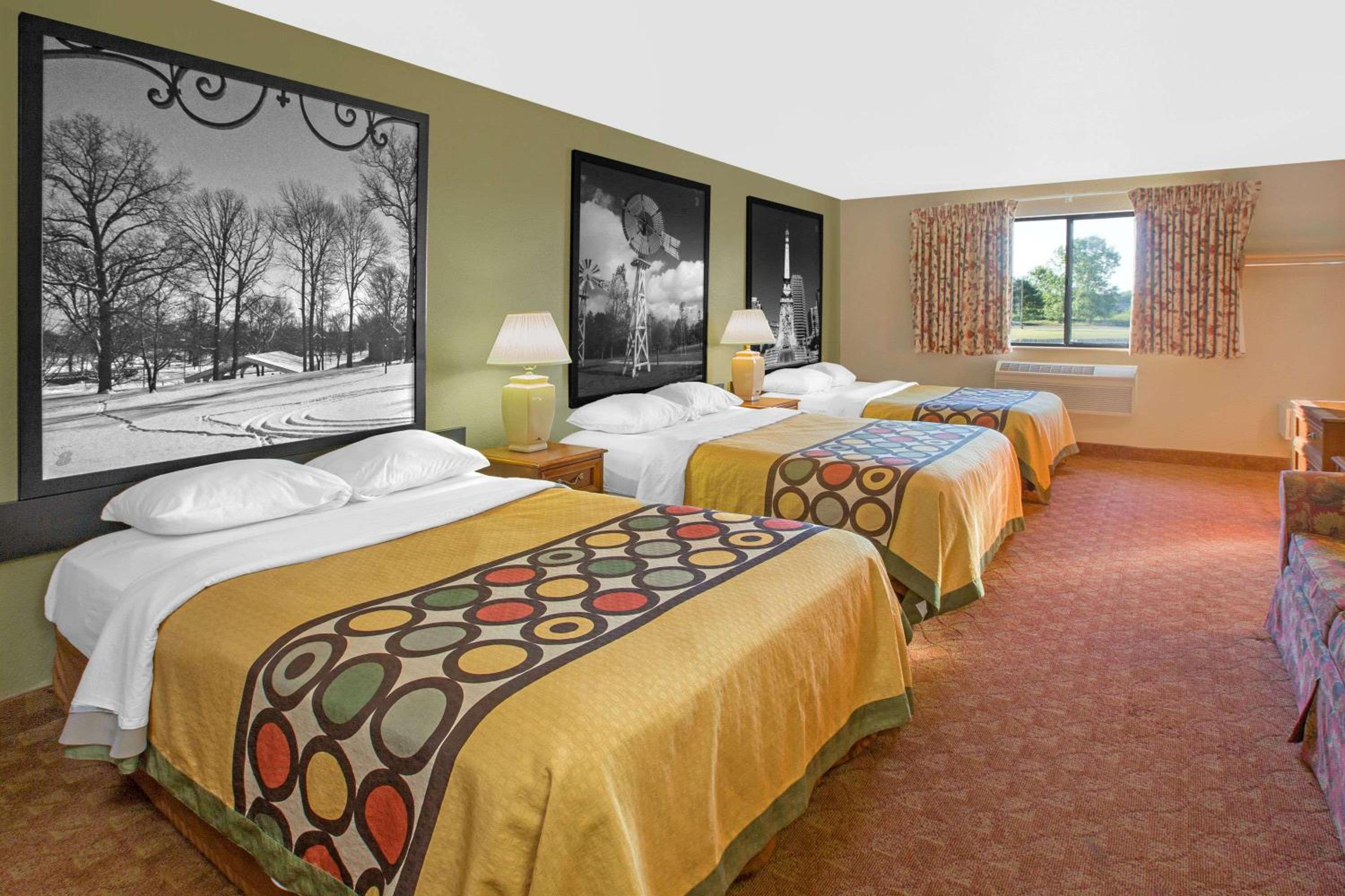Studio Suite With Two Double Beds - Non-Smoking photo 1