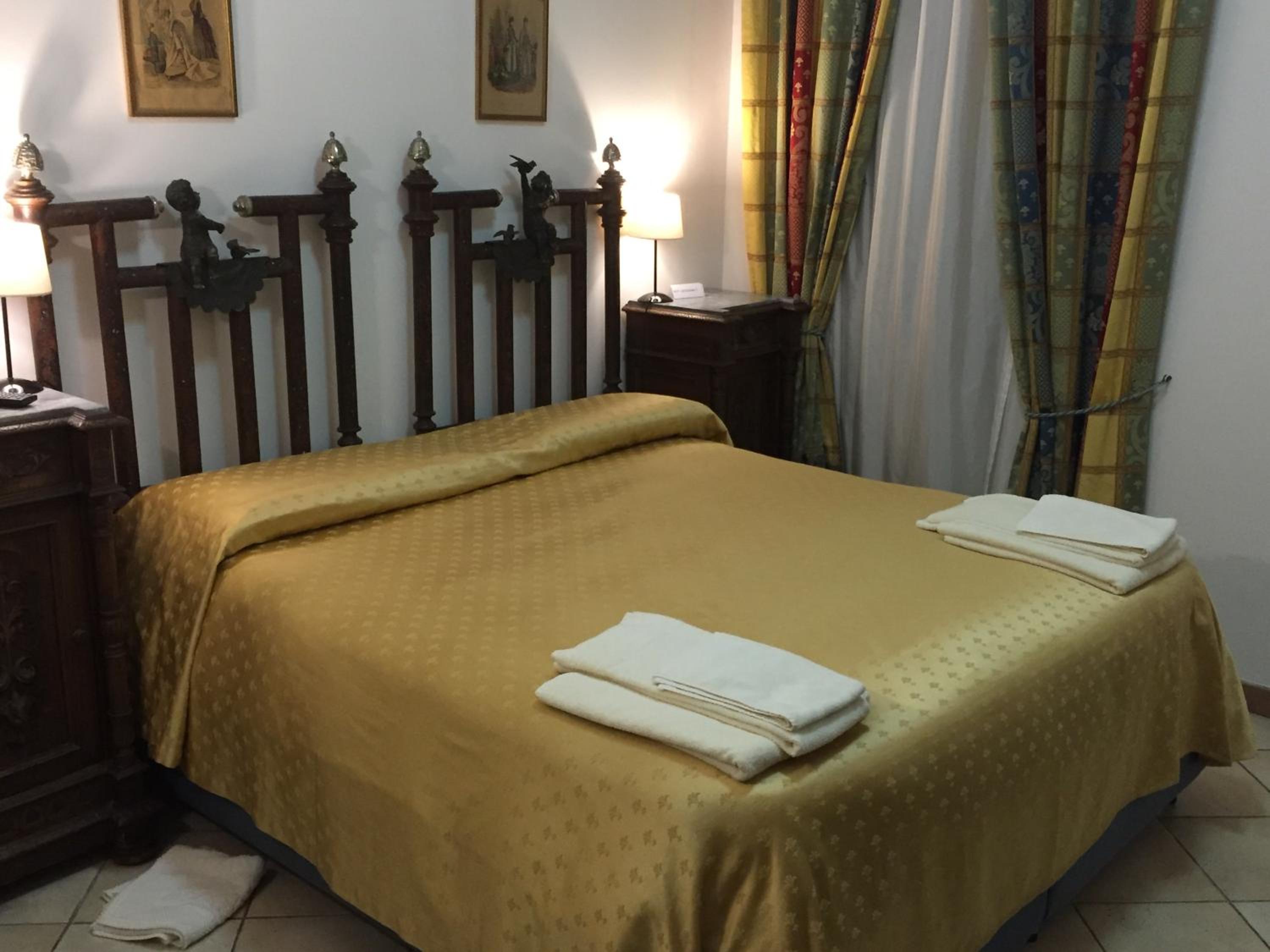 Double or Twin Room photo 1