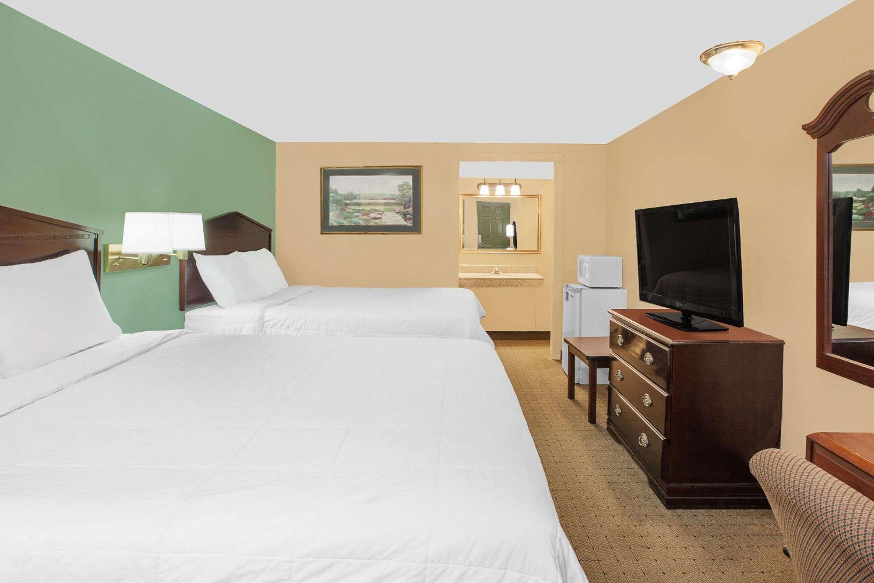 Queen Room - Photo 6