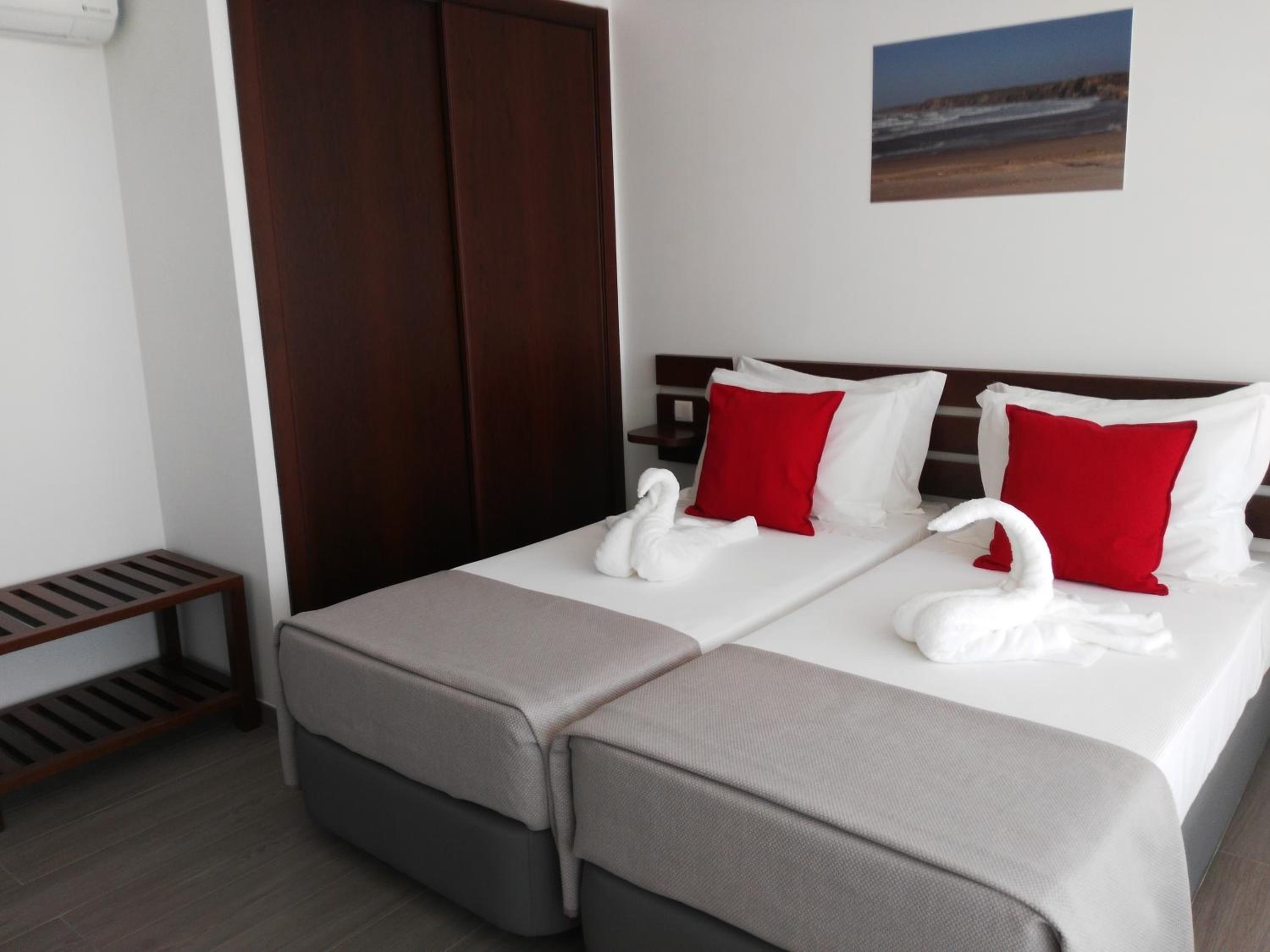 Standard Twin Room photo 3