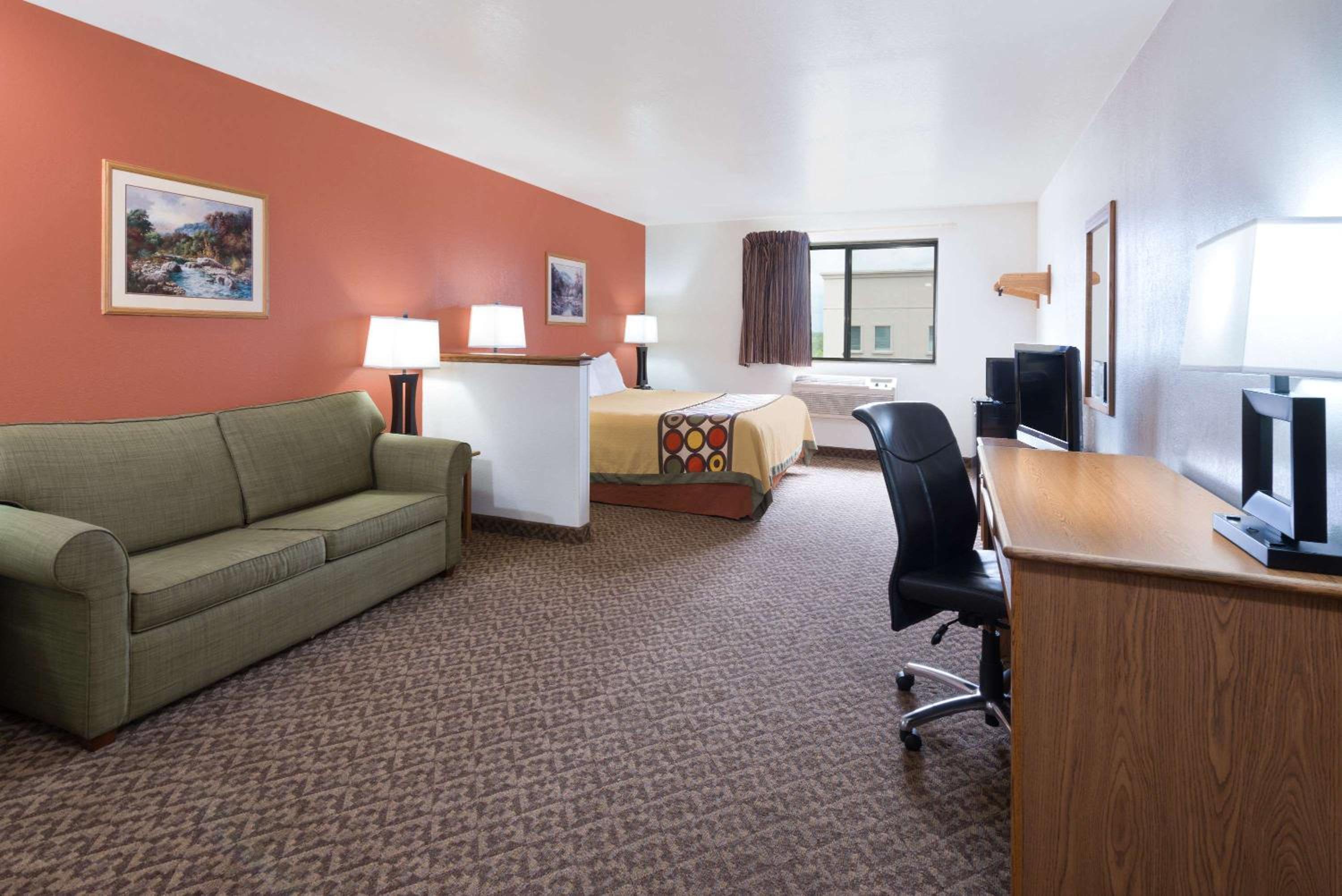 Business King Room - Non-Smoking - Photo 3