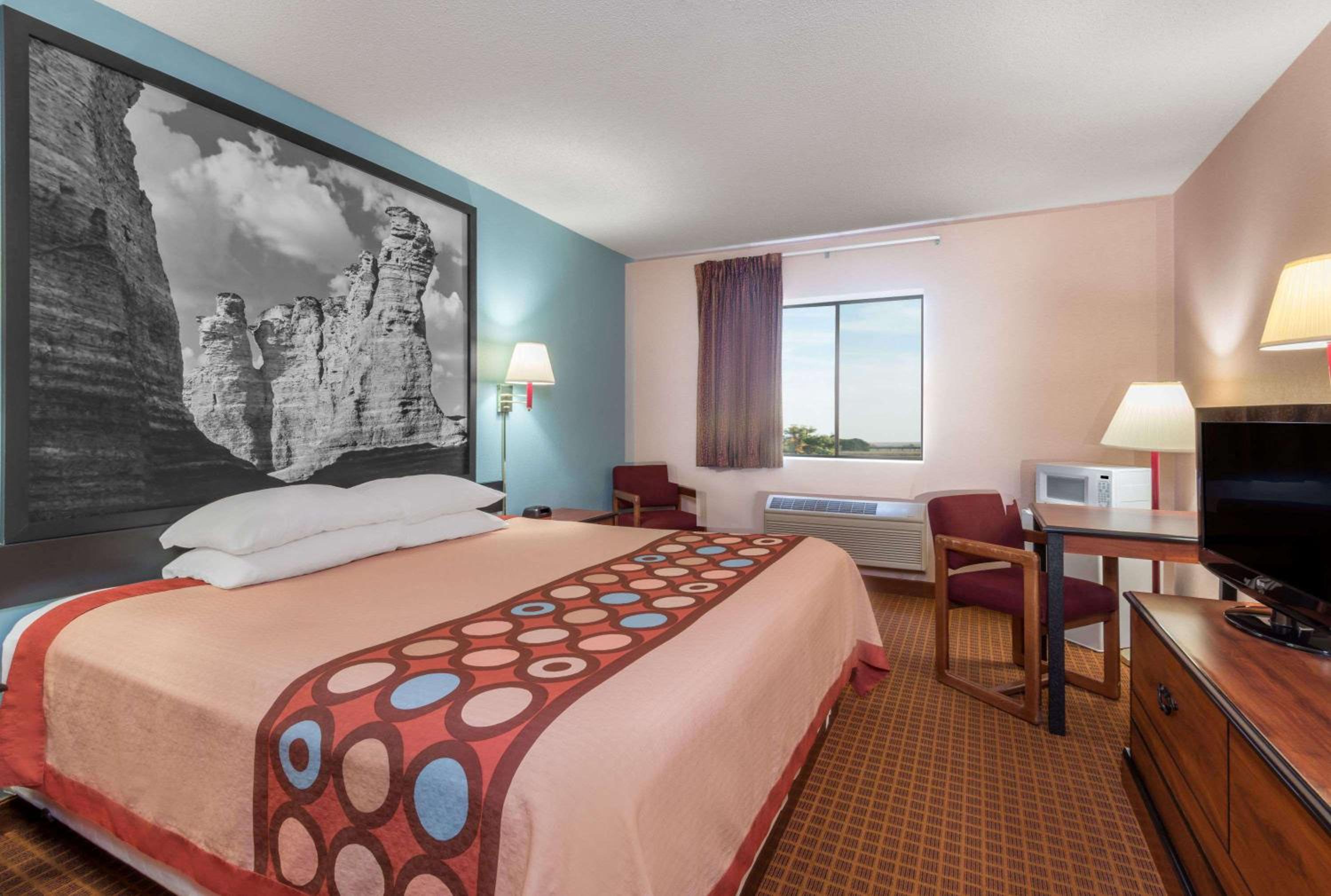 Studio Suite with Two Queen Beds - Non-Smoking - Photo 1