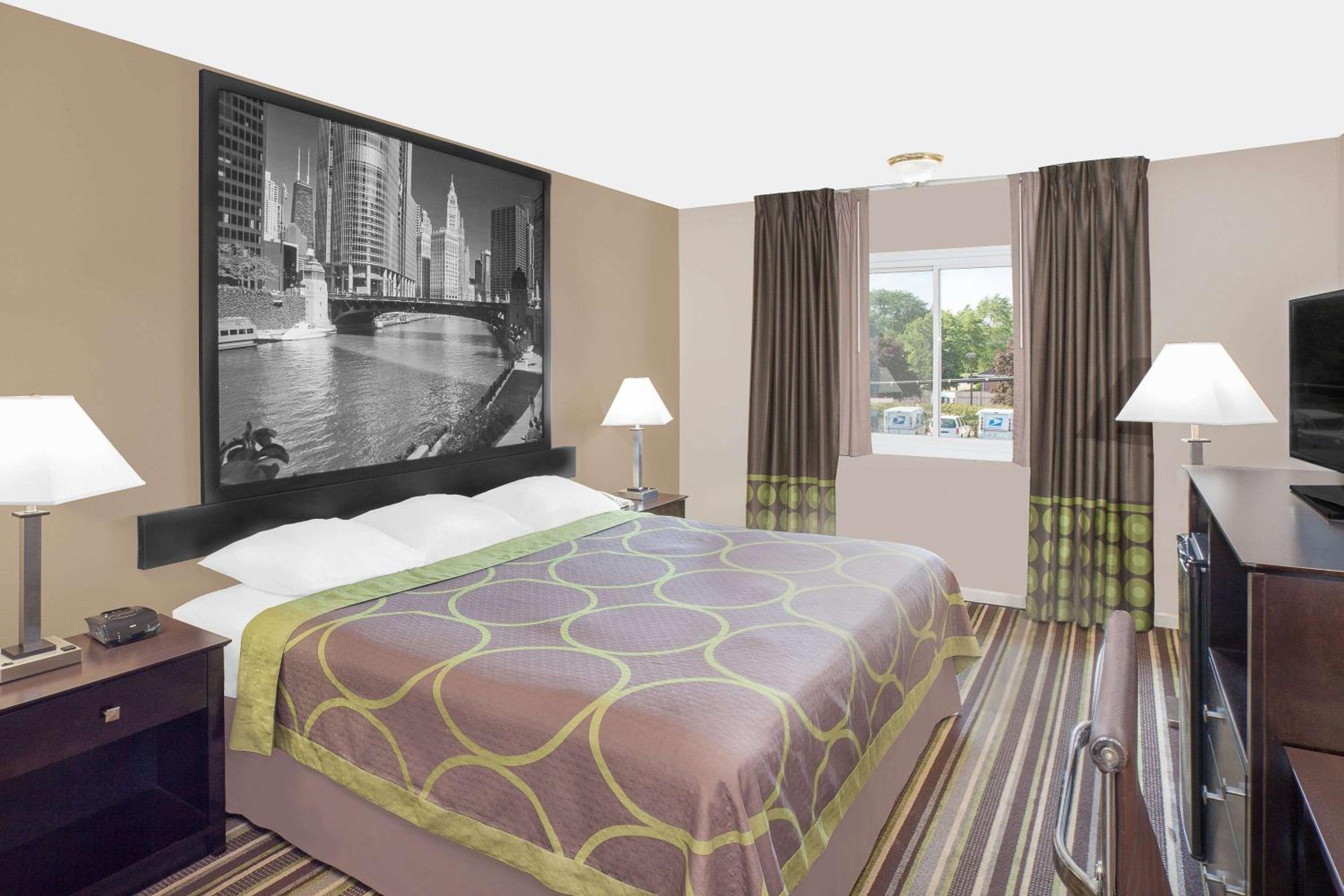 Standard King Room - Smoking - Photo 2