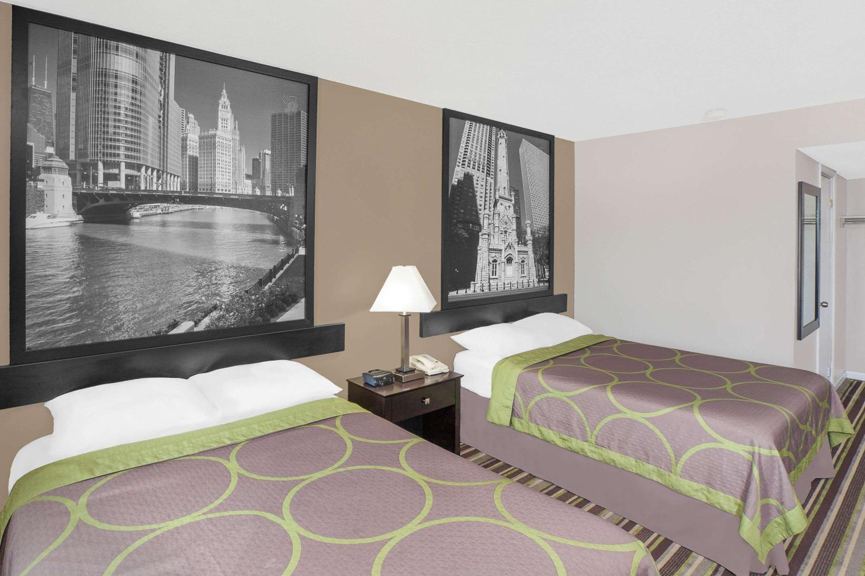 Double Room with Two Double Beds - Smoking - Photo 1