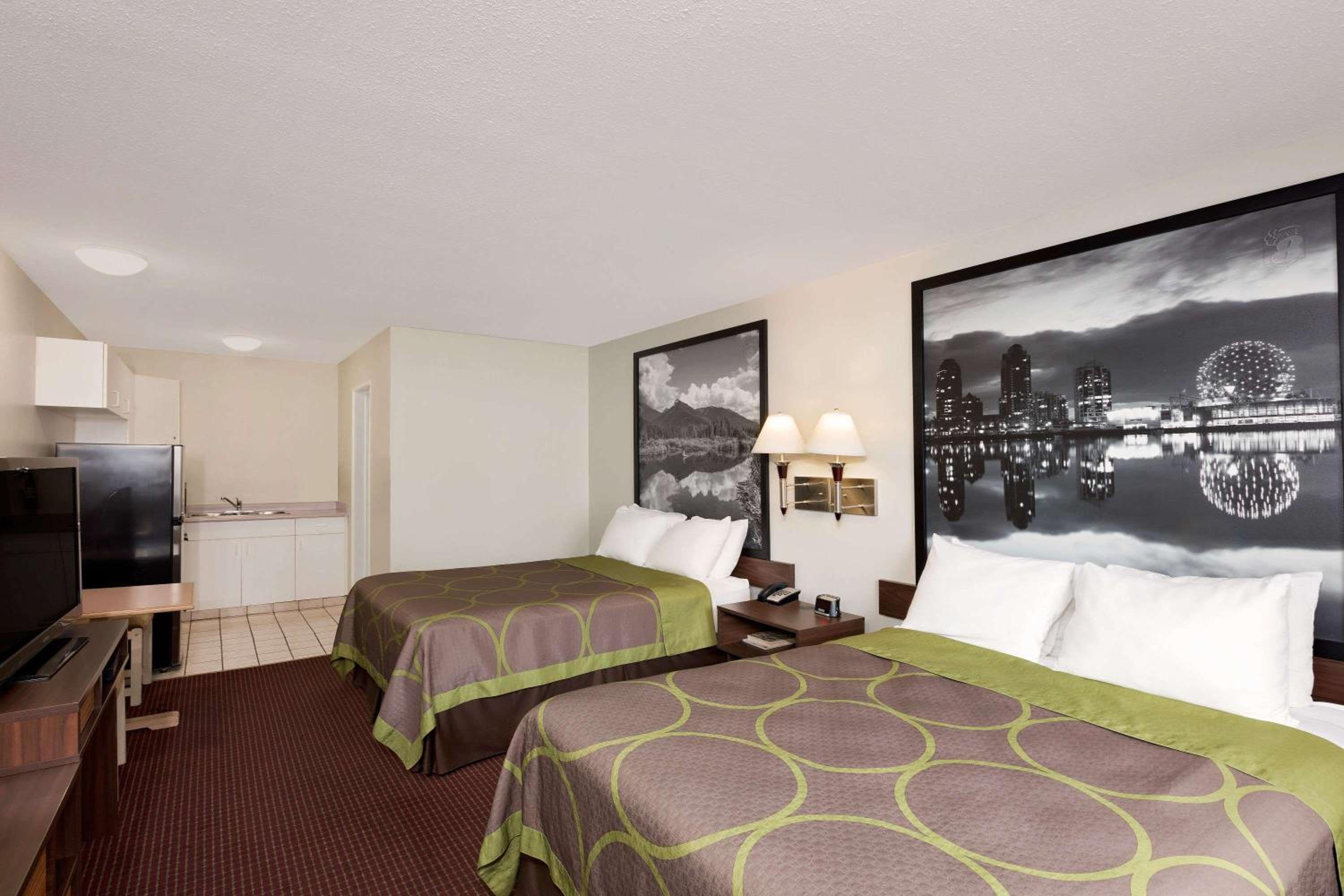Queen Room With Two Queen Beds