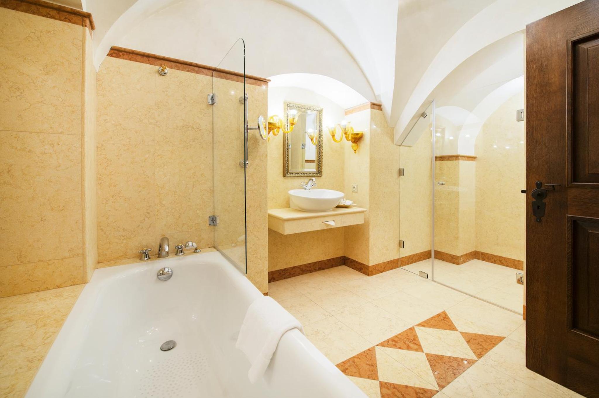 Executive Double or Twin Room - Photo 7