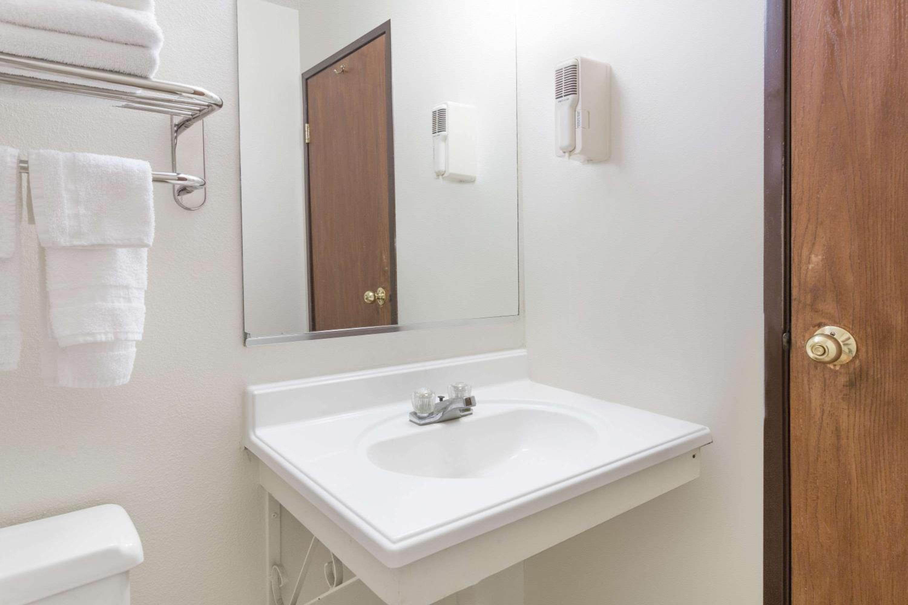 Super 8 by Wyndham Colorado Springs/Chestnut Street, Foto 5