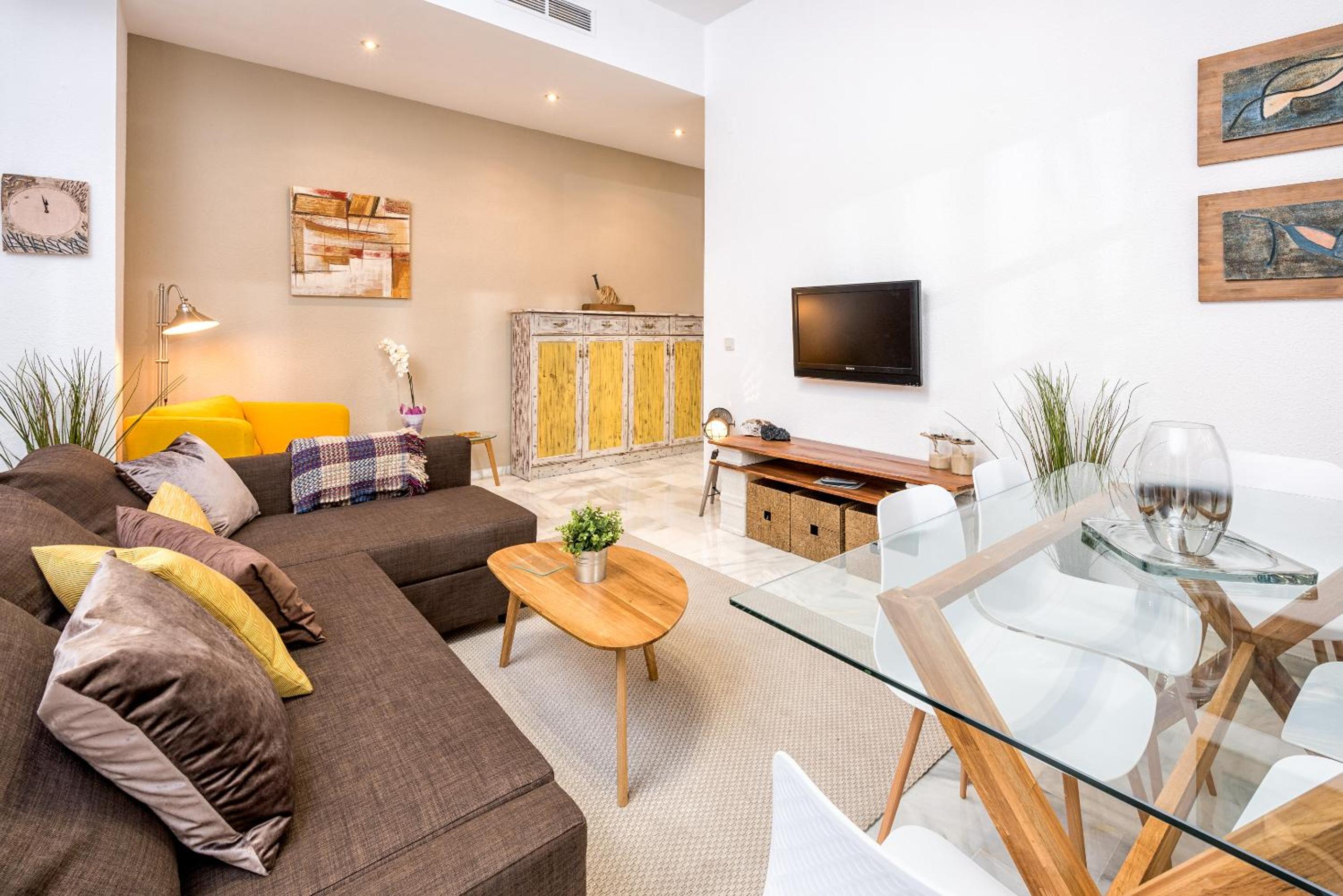 Apartamento de tres habitaciones - Carretería 77