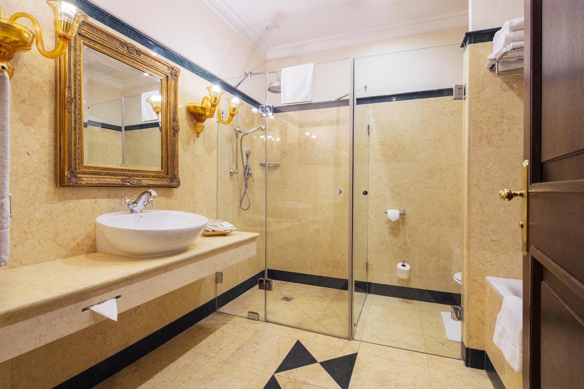 Deluxe Triple Room - Photo 3