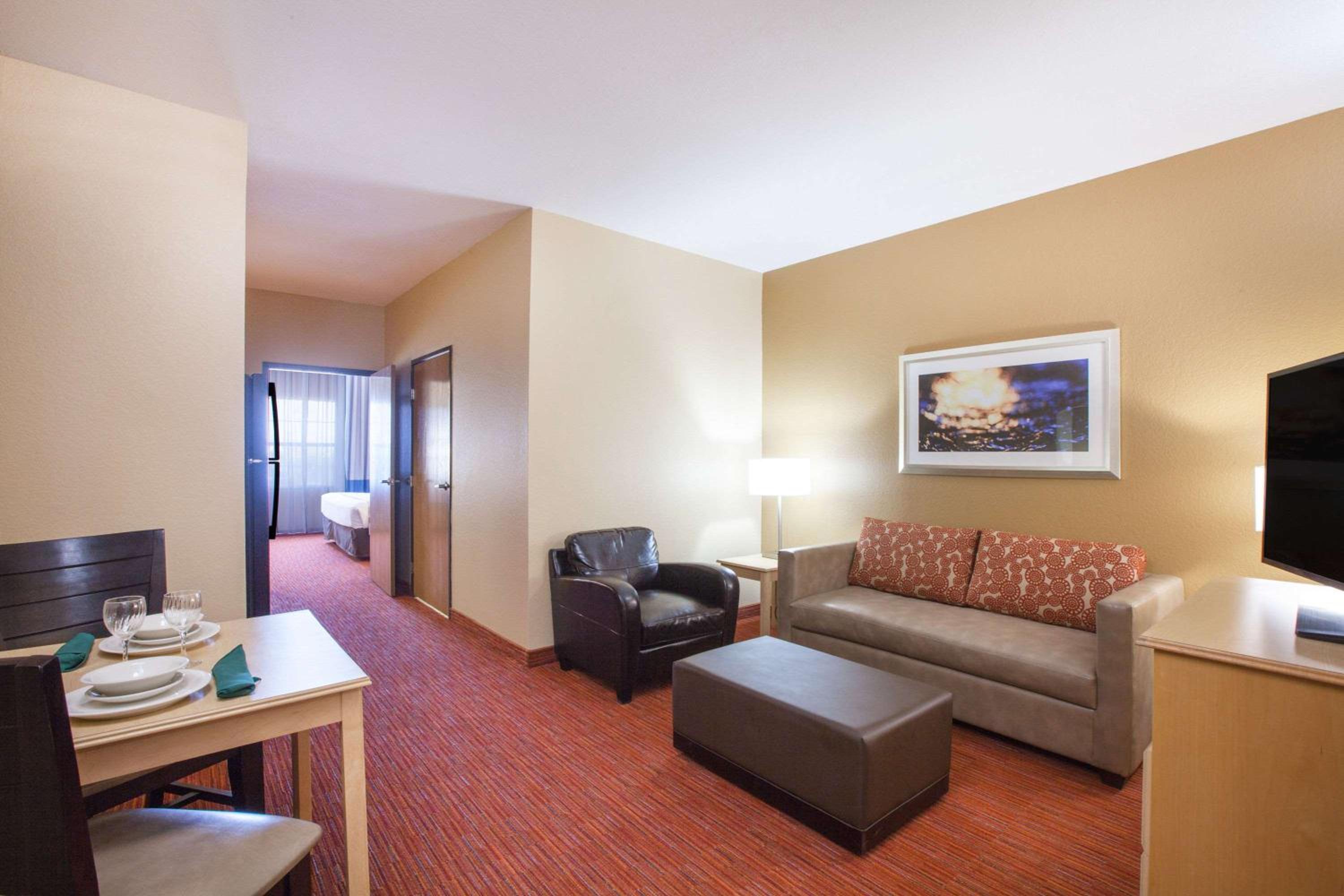 One-Bedroom King Suite - Non-Smoking - Photo 1