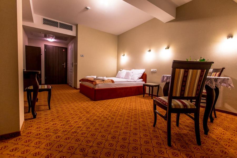 Large Double or Twin Room