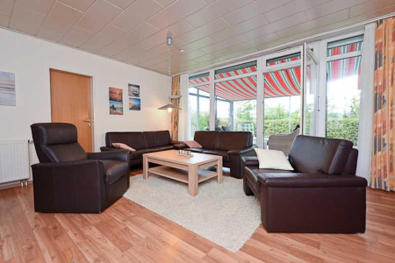Two-Bedroom Bungalow photo 3