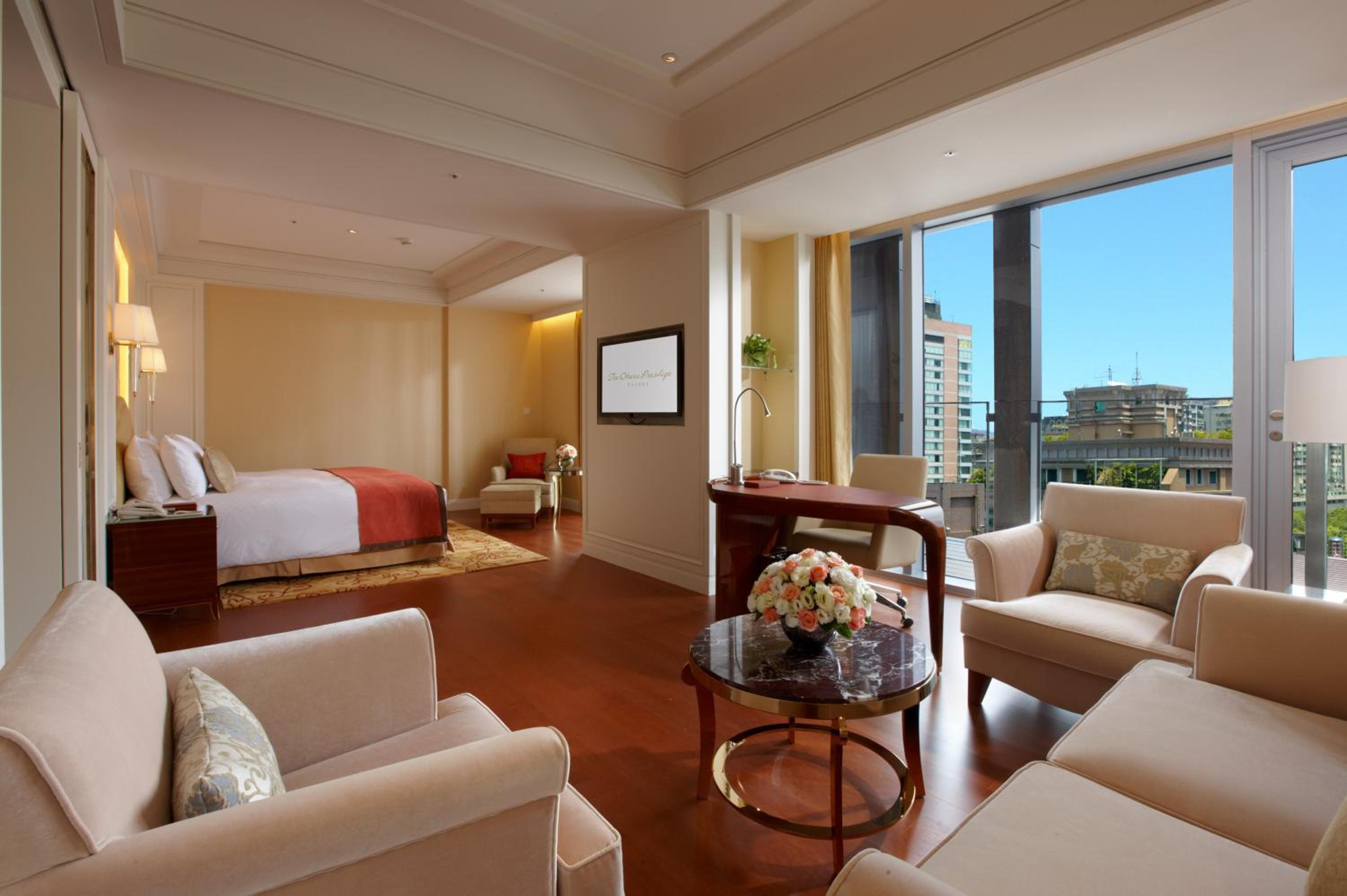 Executive King Room with City View