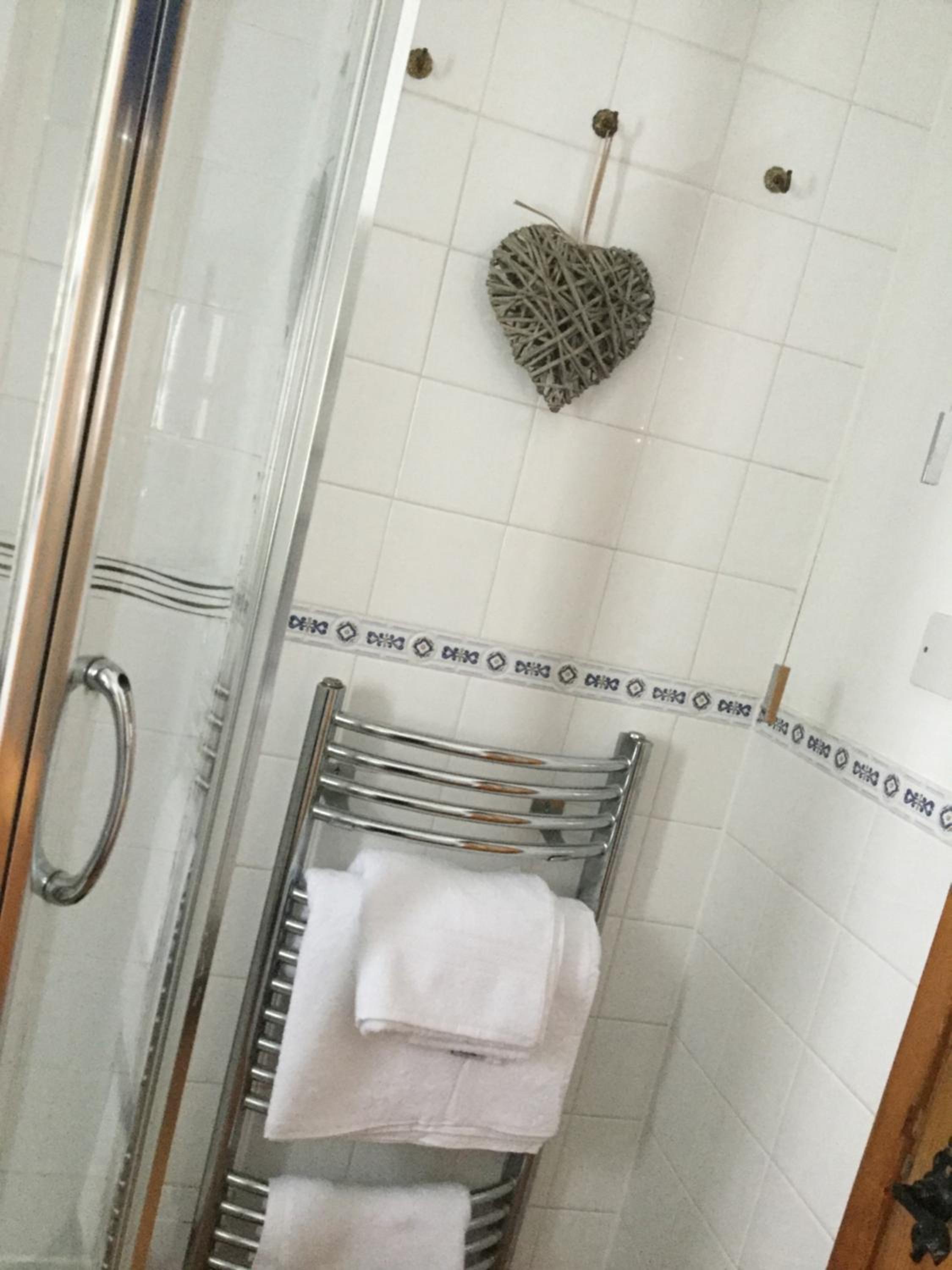 Deluxe Double Room with Shower photo 3