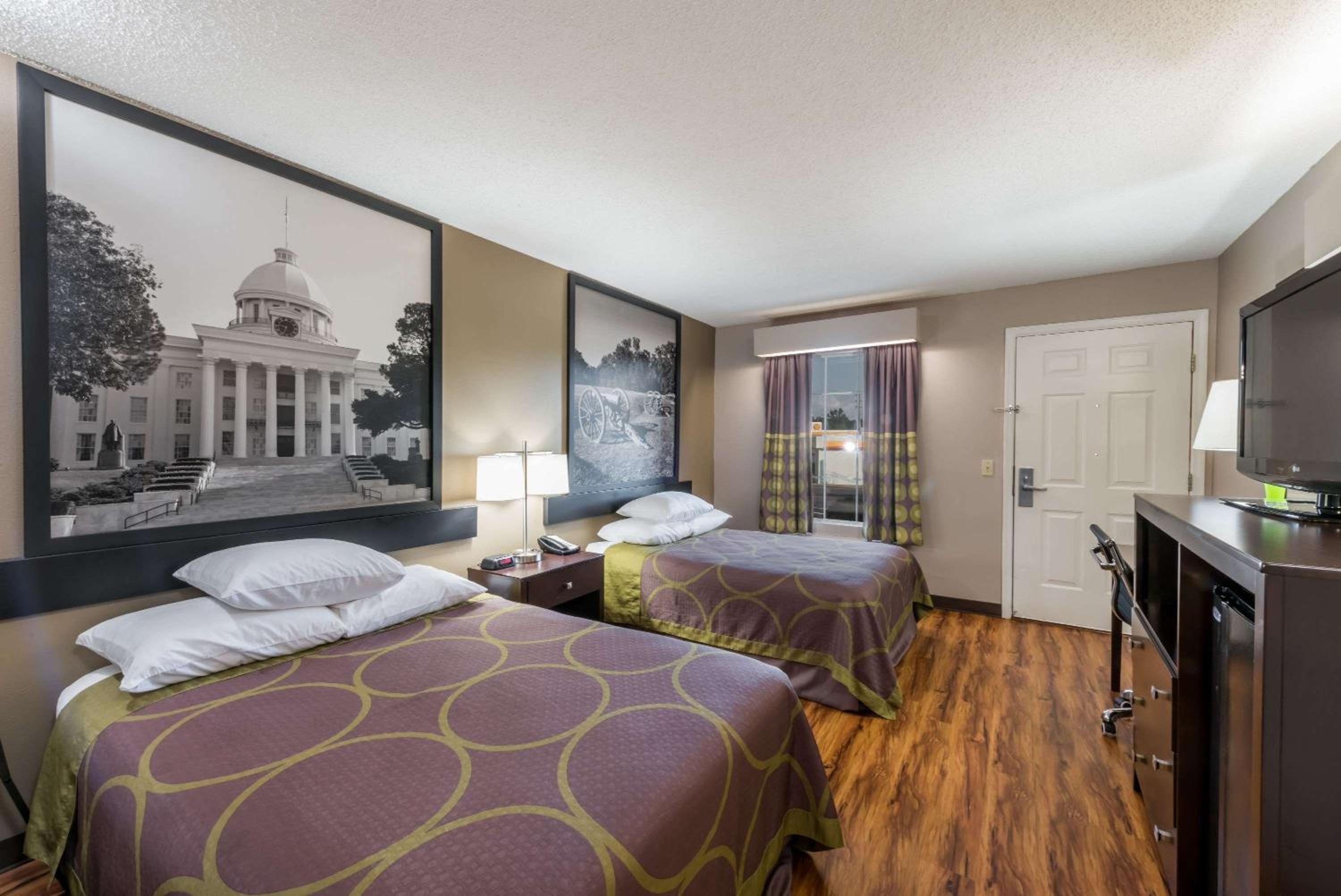 Deluxe Double Room - Disability Access- Smoking - Photo 4