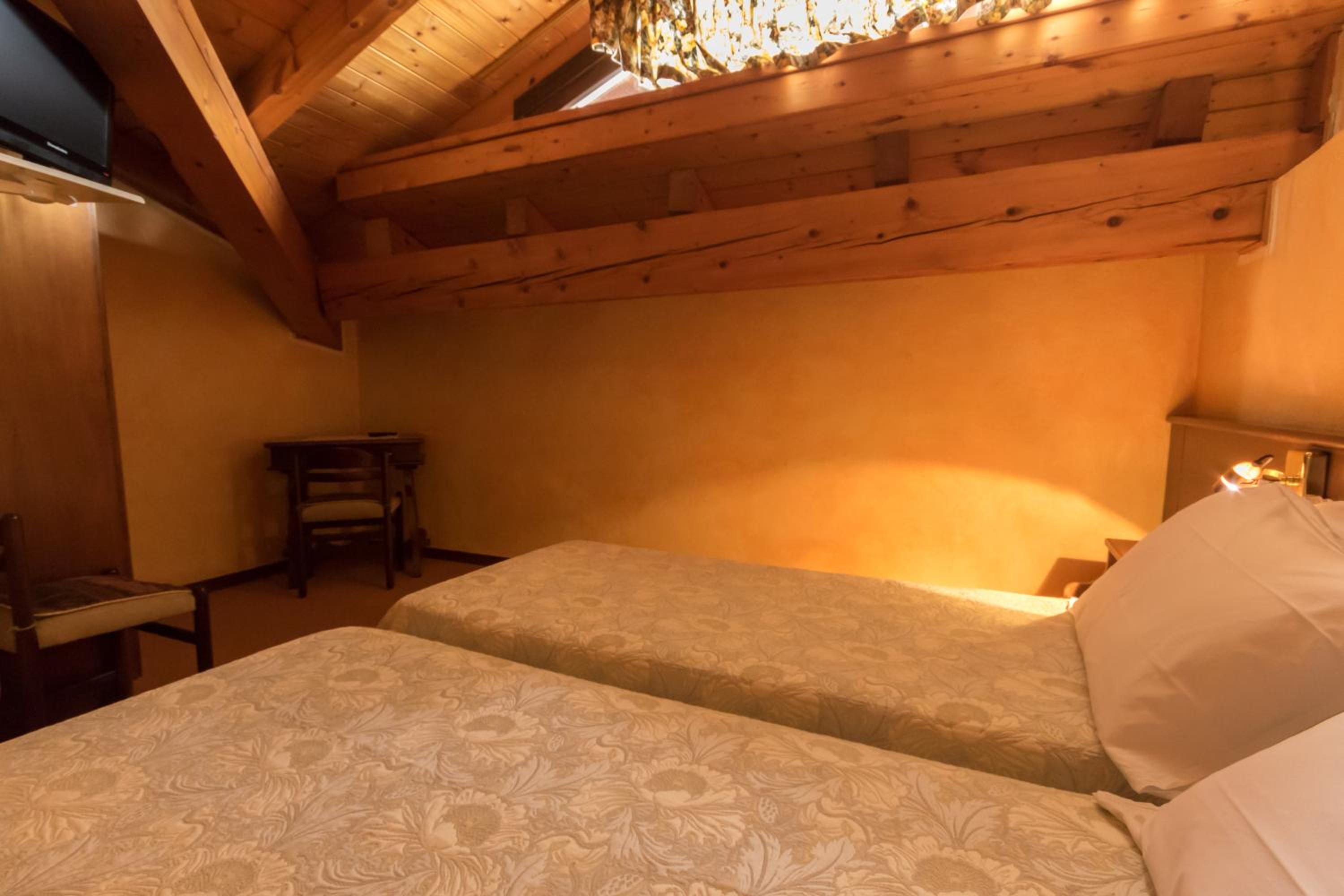 Double or Twin Room photo 1