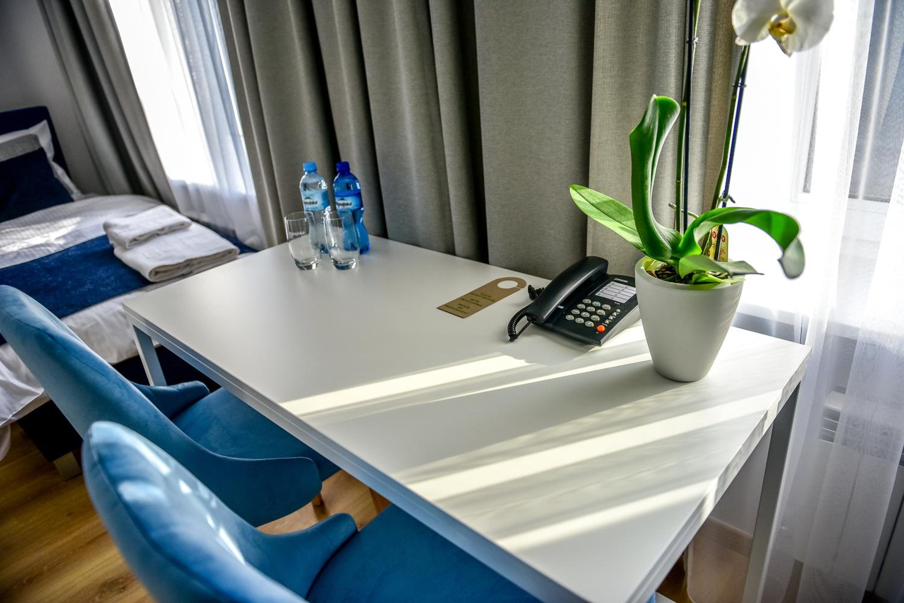 Double or Twin Room - Photo 6