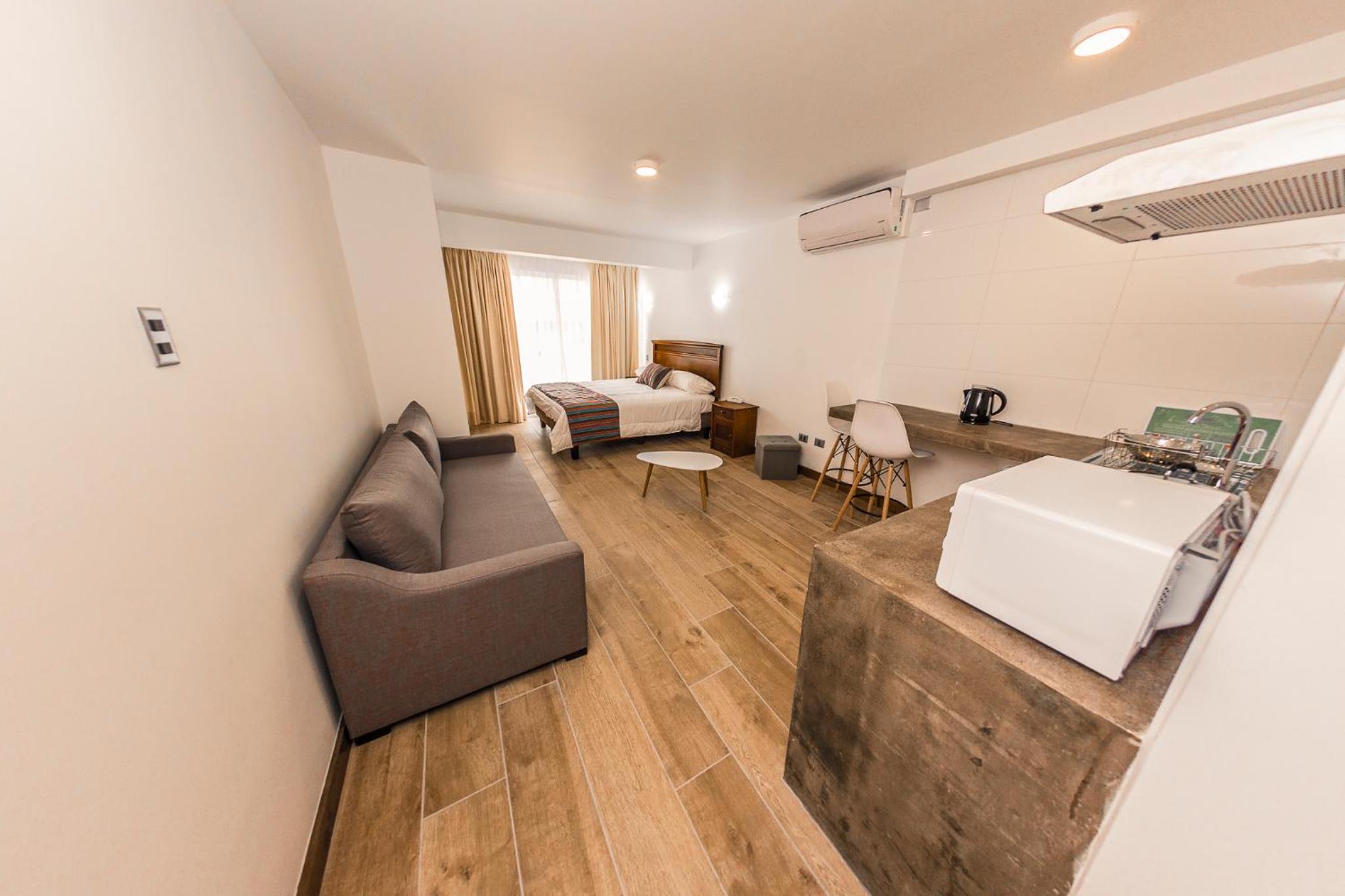 Queen Room with Balcony photo 3