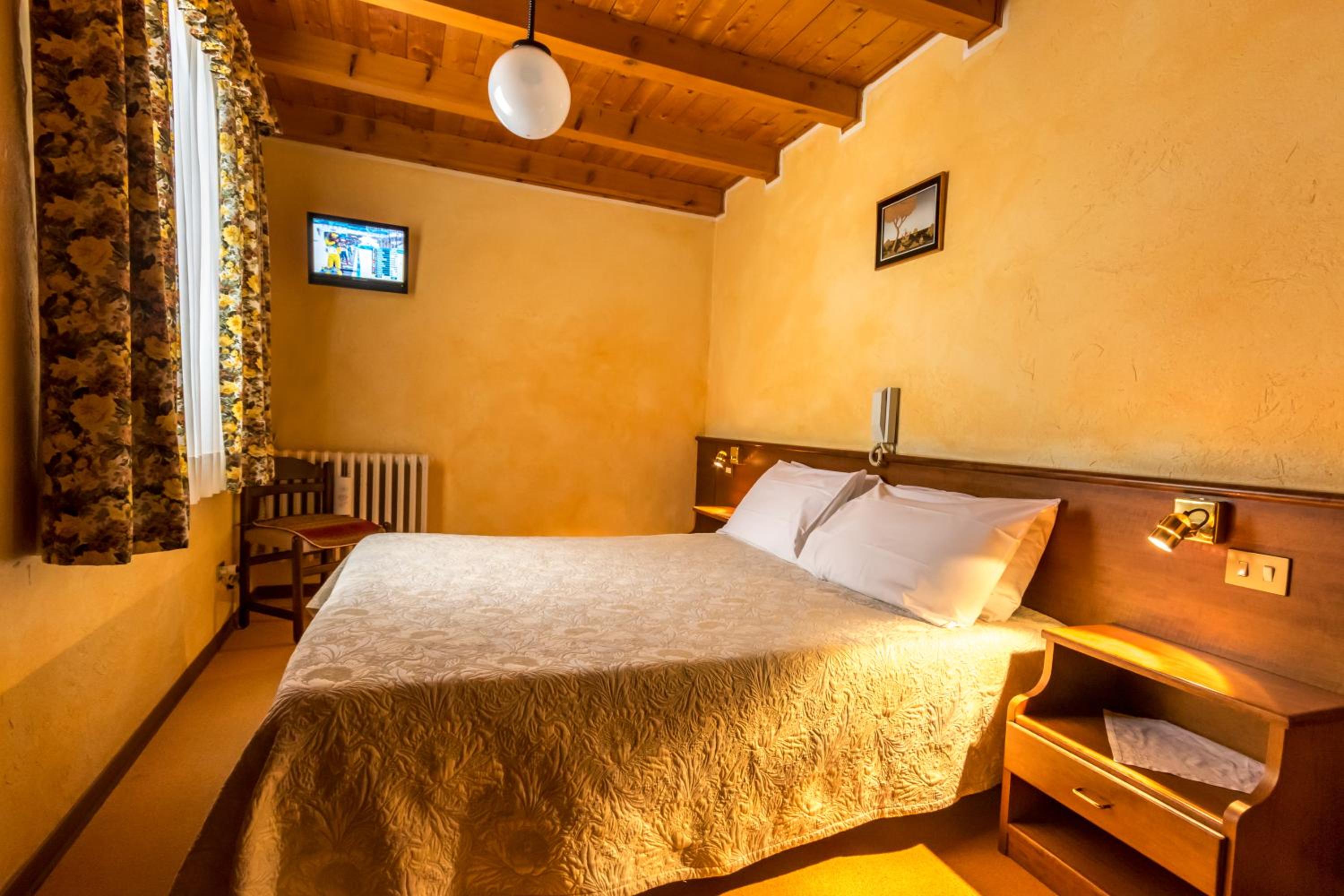 Double or Twin Room photo 2