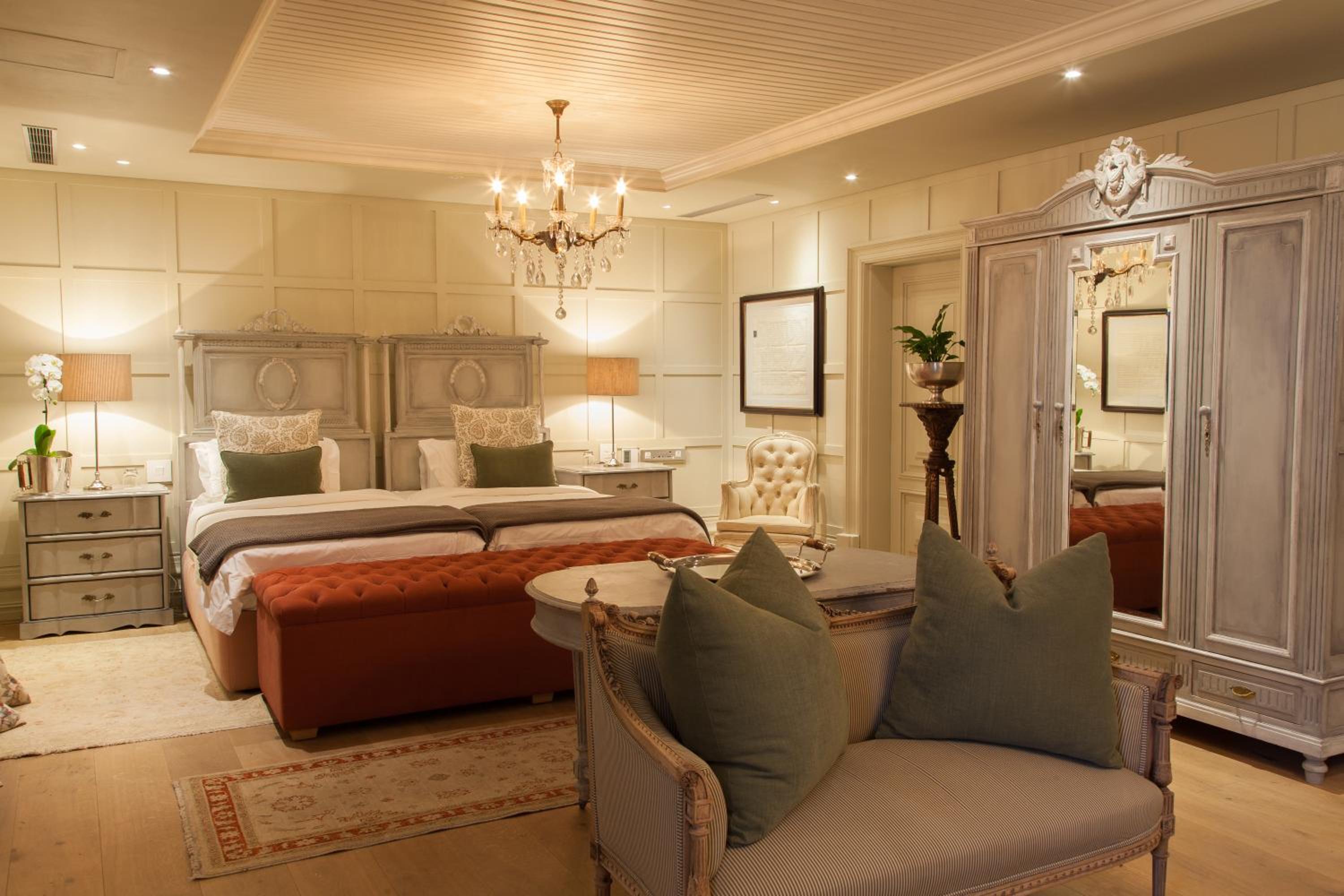 Luxury Room - Photo 7