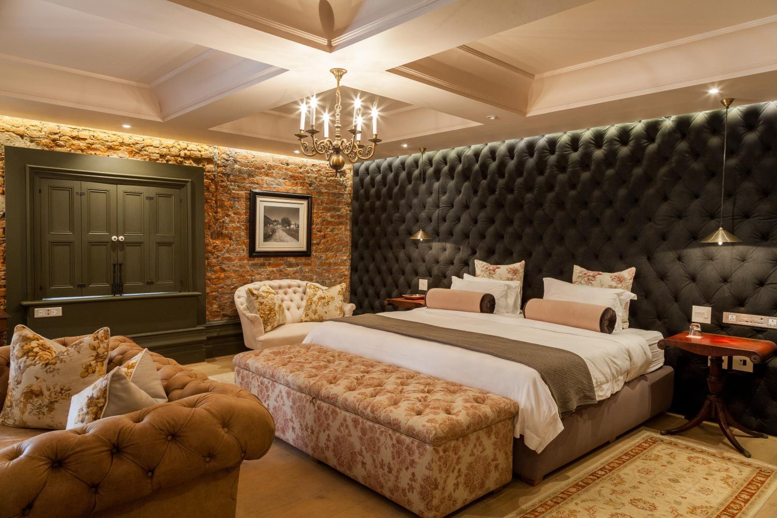 Luxury Room - Photo 6