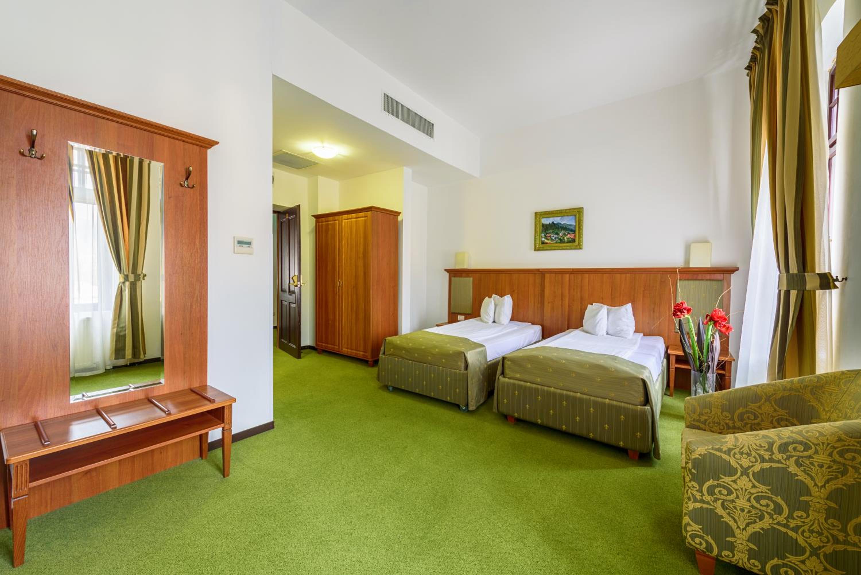 Twin Room with Balcony photo 2