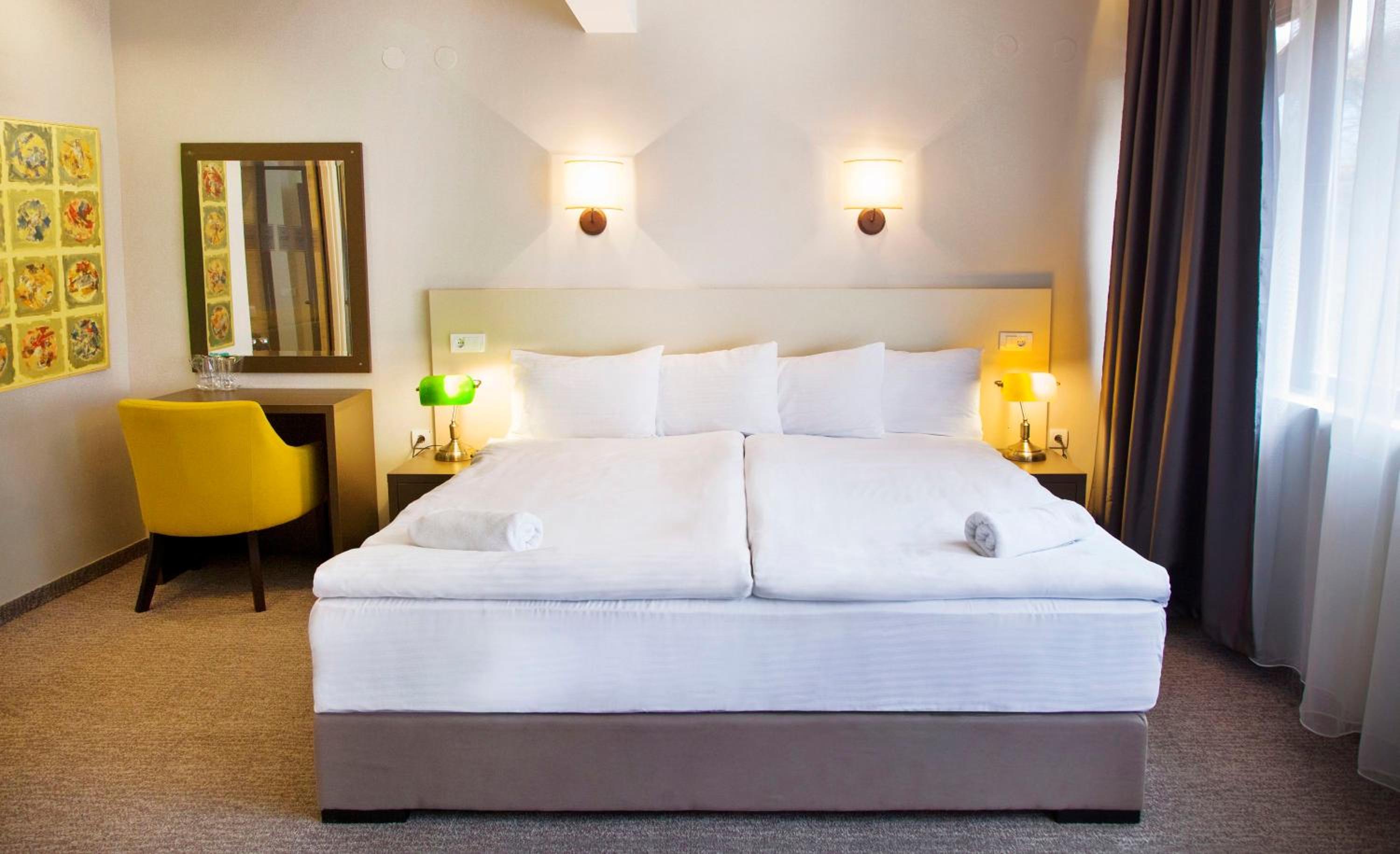 Superior King Suite - Photo 6