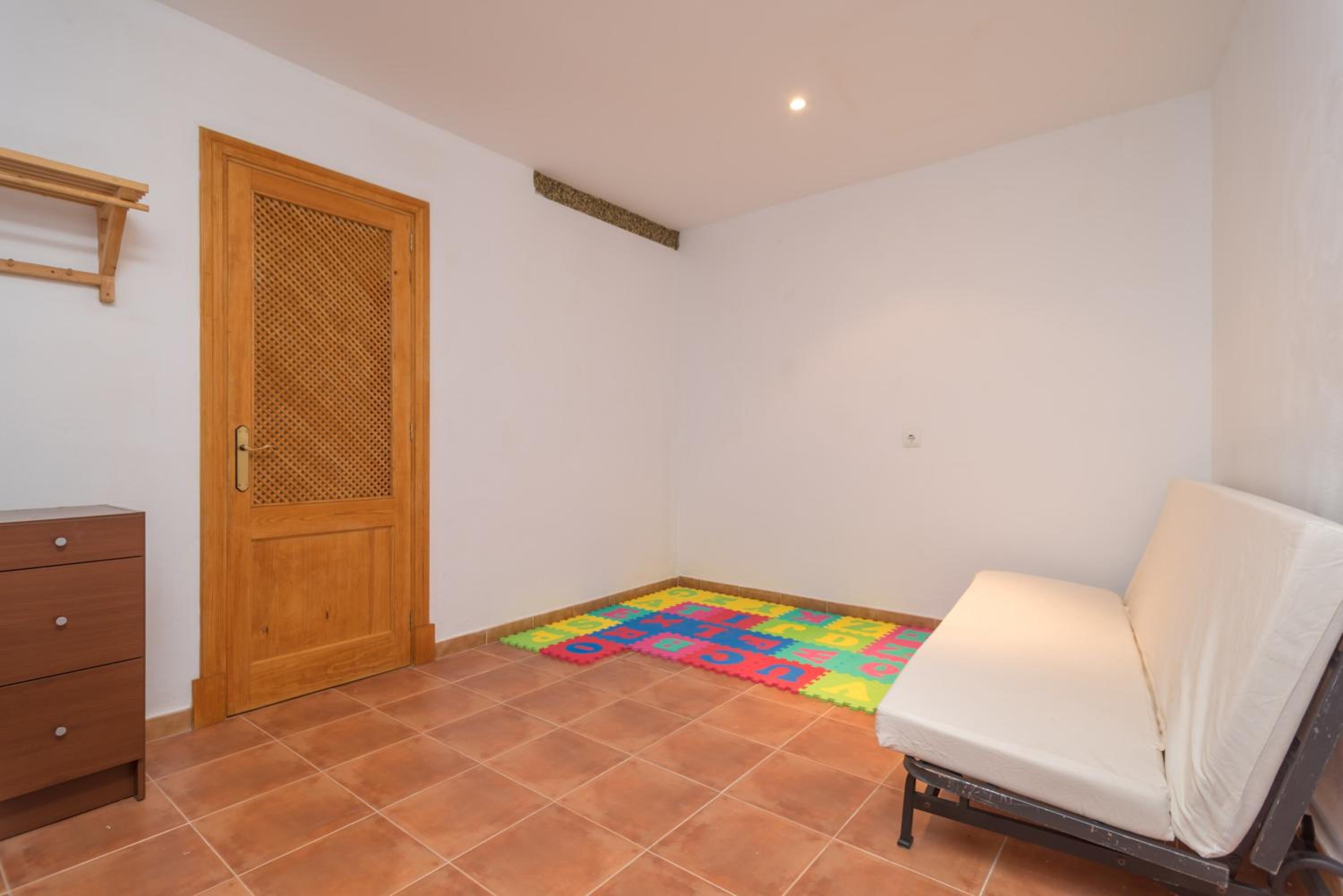 Three-Bedroom House photo 3