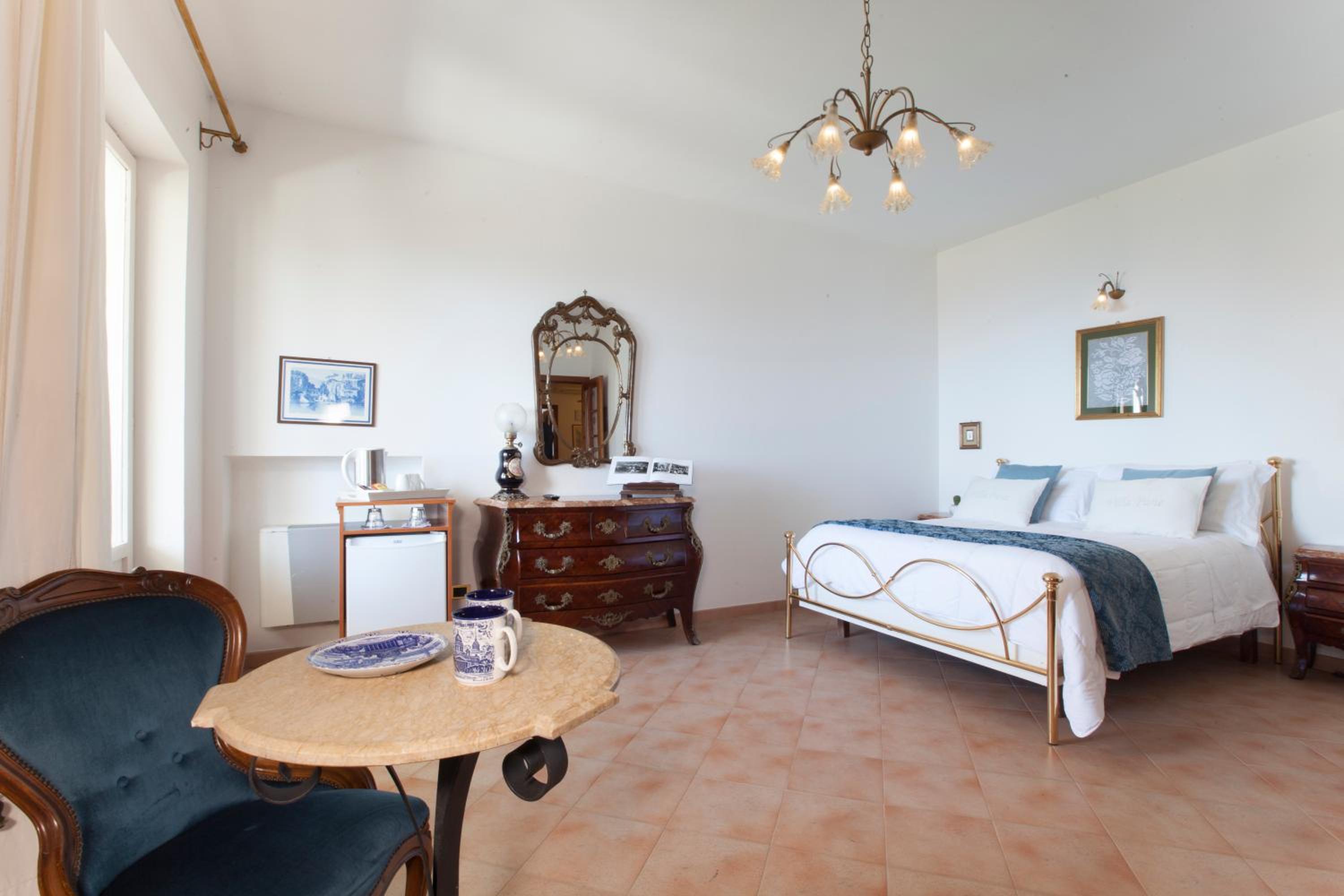 Triple Room with Sea View - Photo 4