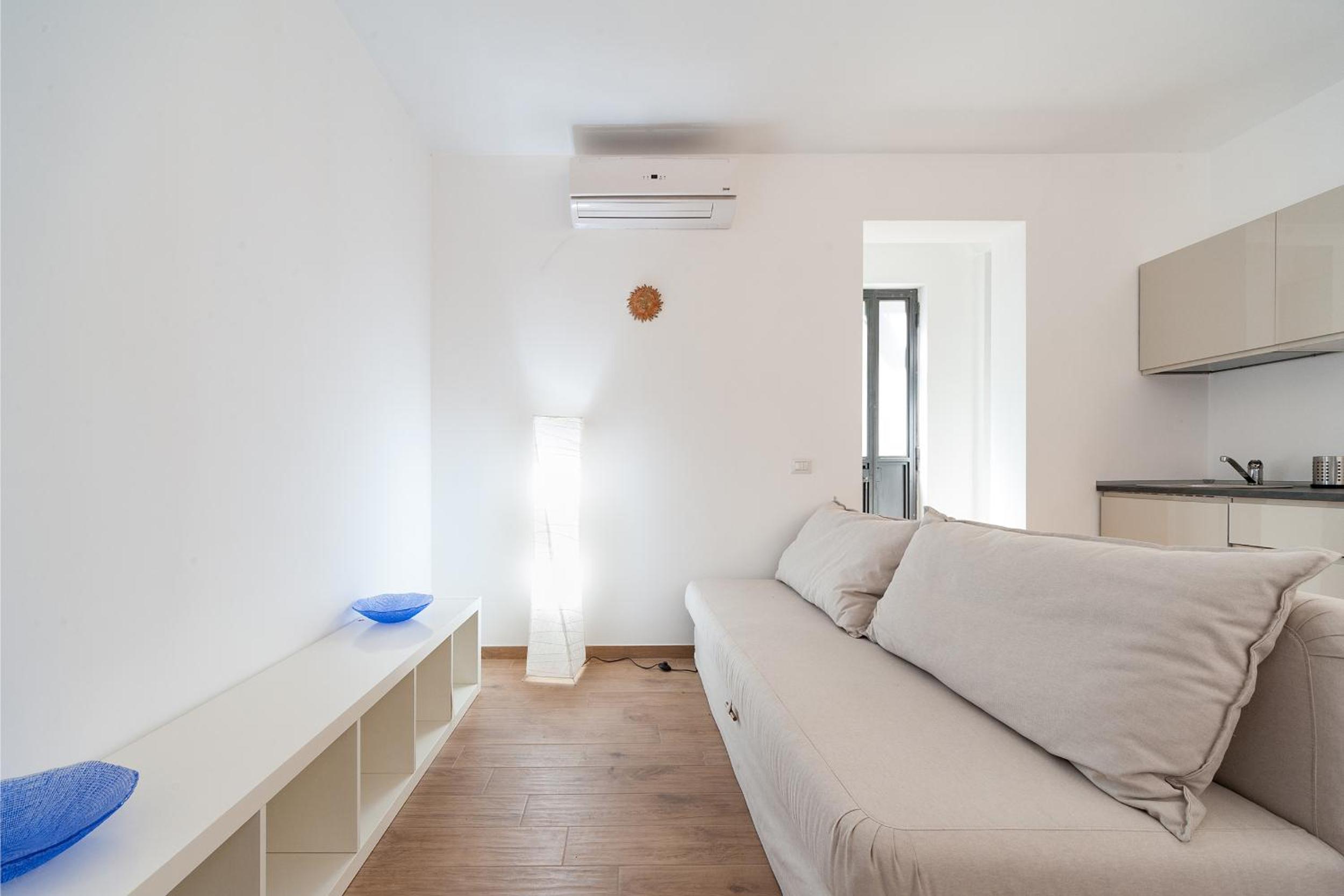 Apartment photo 2