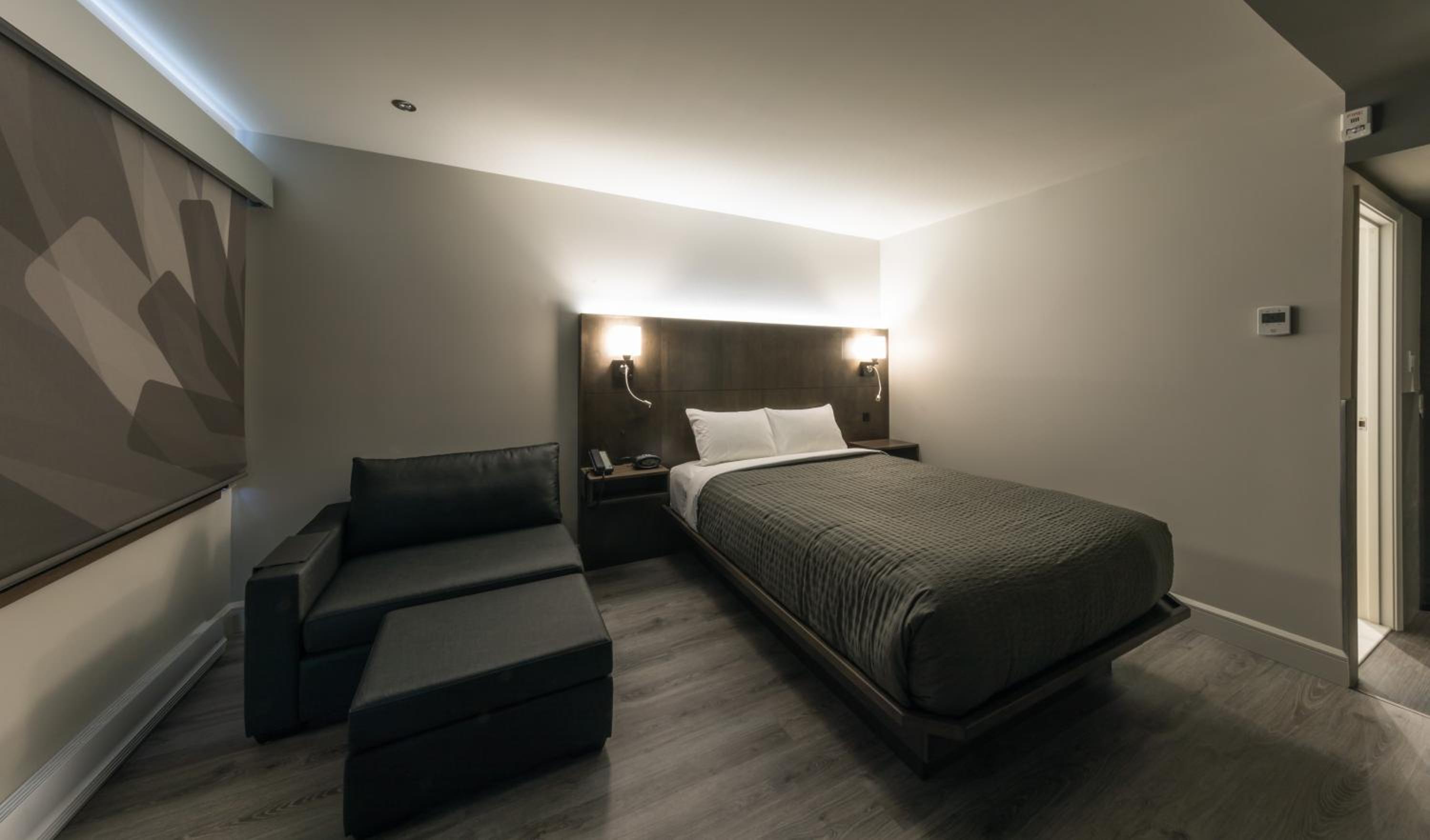 Standard Queen Room photo 3