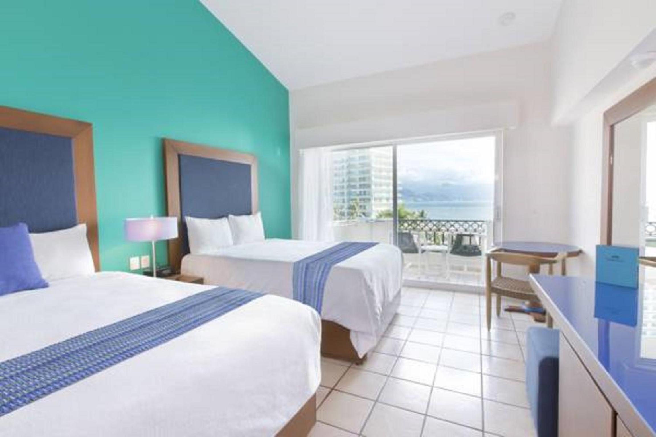 Deluxe Room with Ocean View photo 3