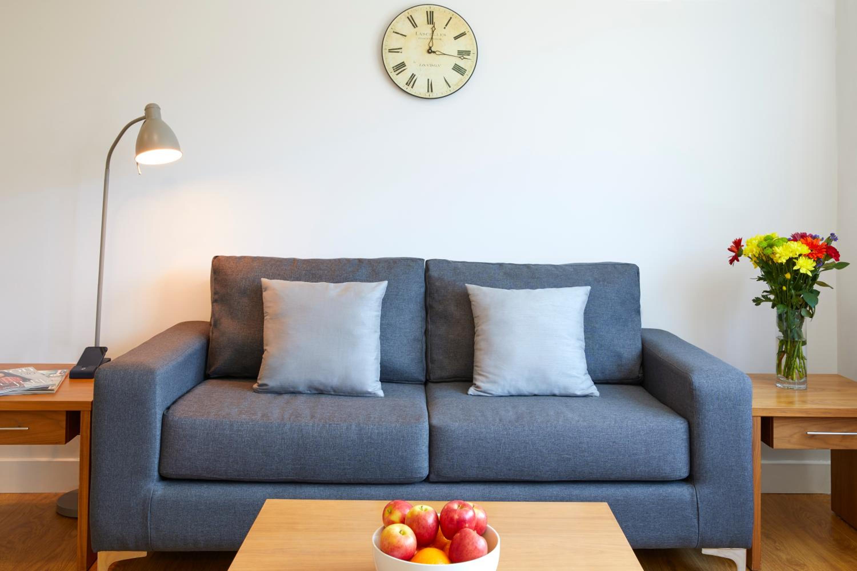 One-Bedroom Apartment - Photo 3