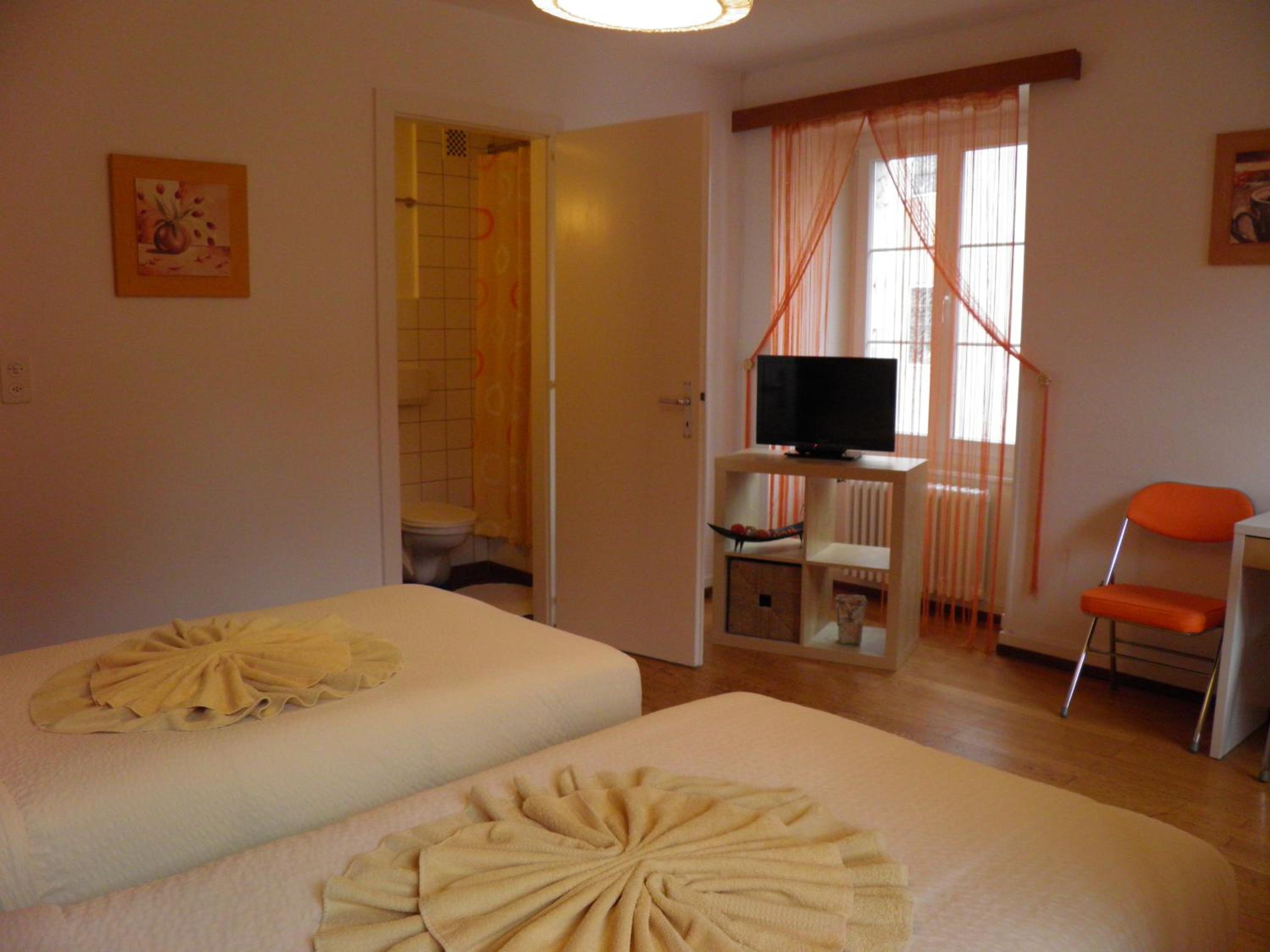 Double or Twin Room photo 3