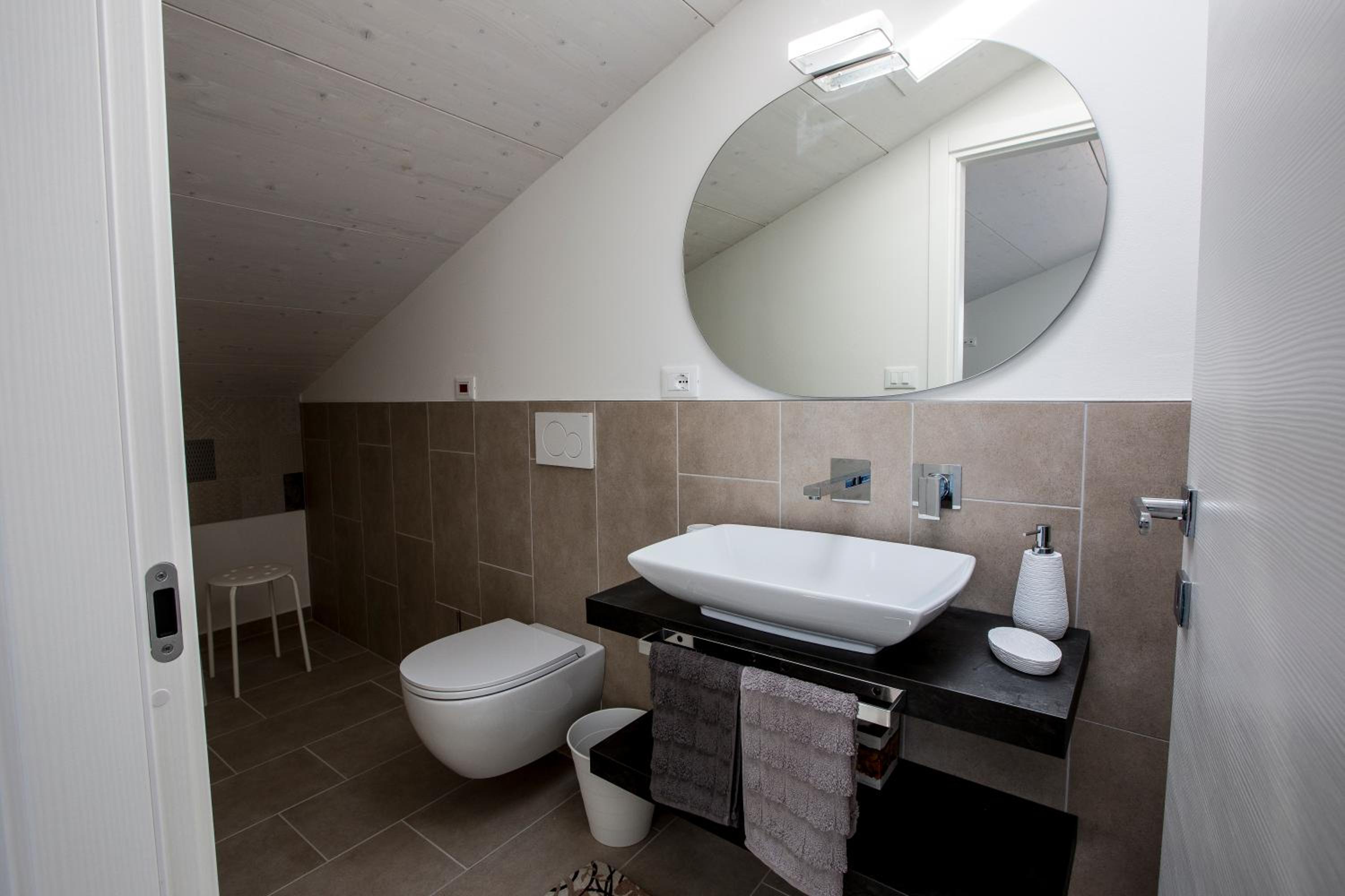 Deluxe Double Room with Shower photo 2