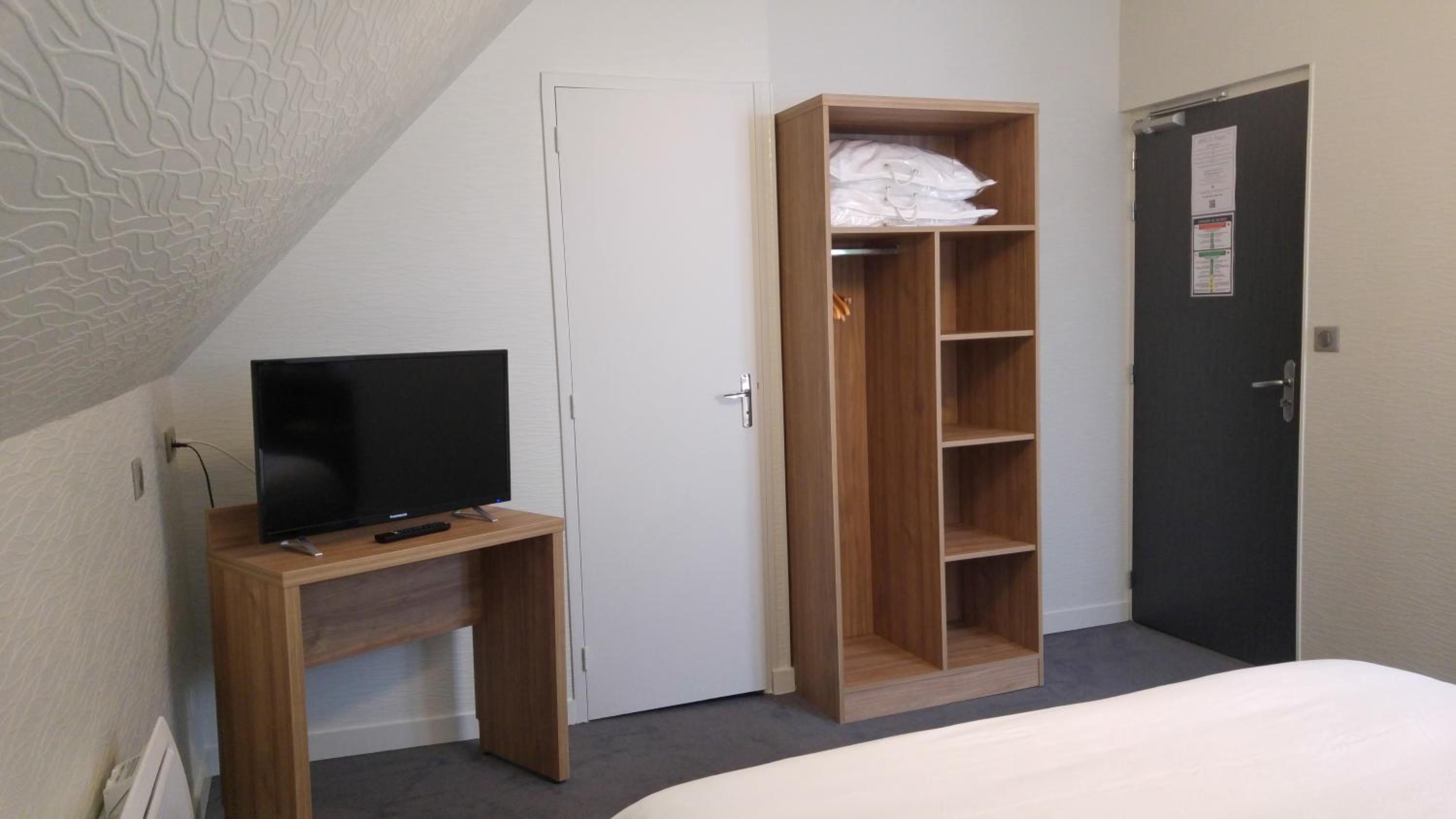 Double Room - Photo 3