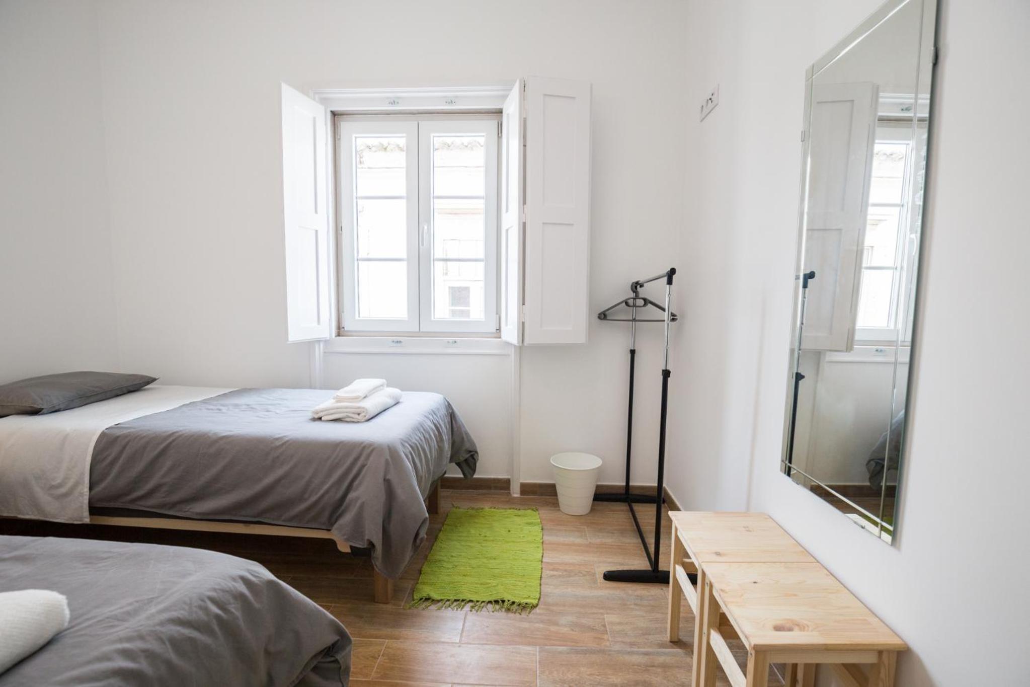 Twin Room with View - Photo 1